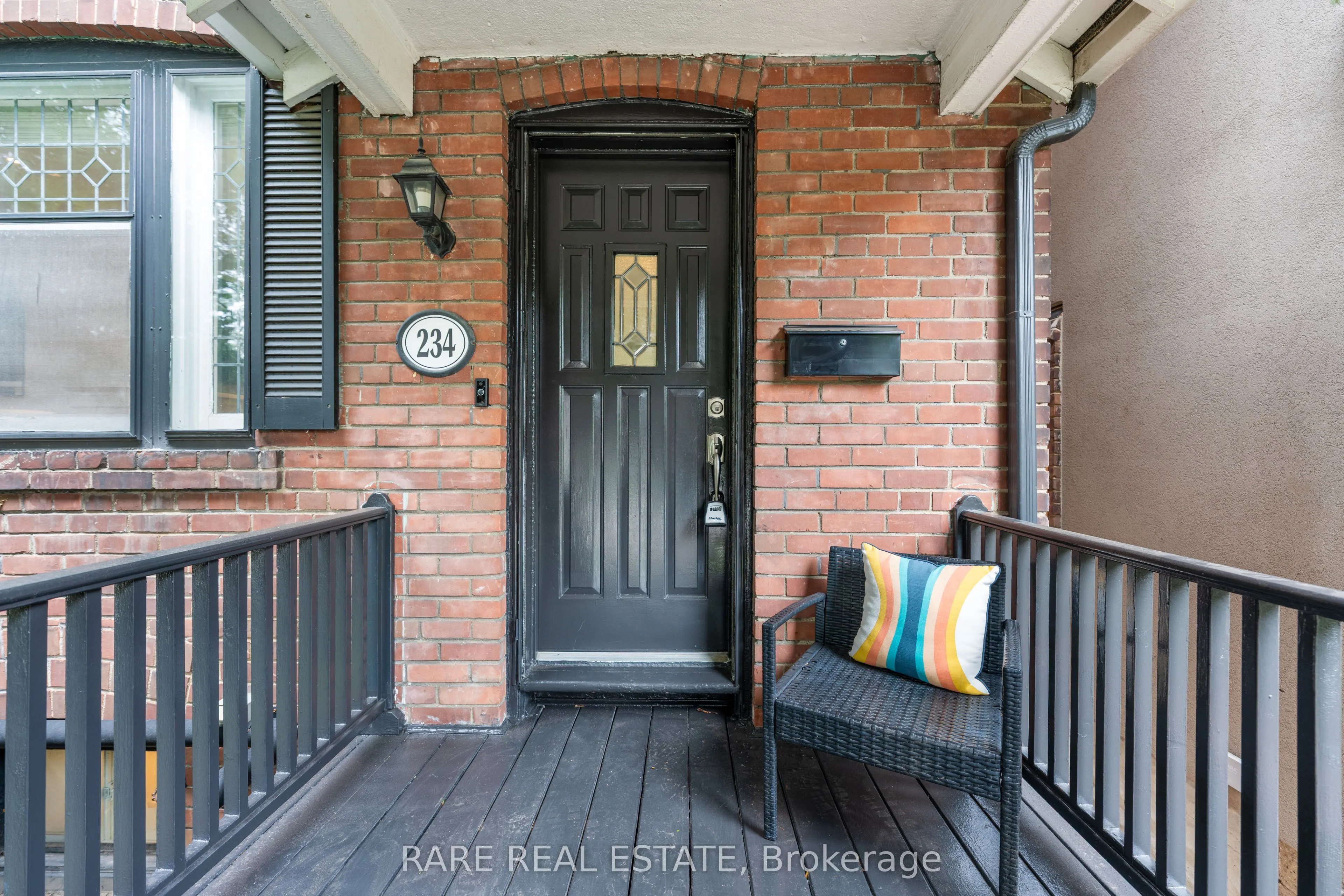 234 Woburn Avenue