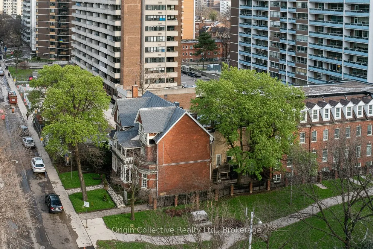 17 Isabella Street, #1
