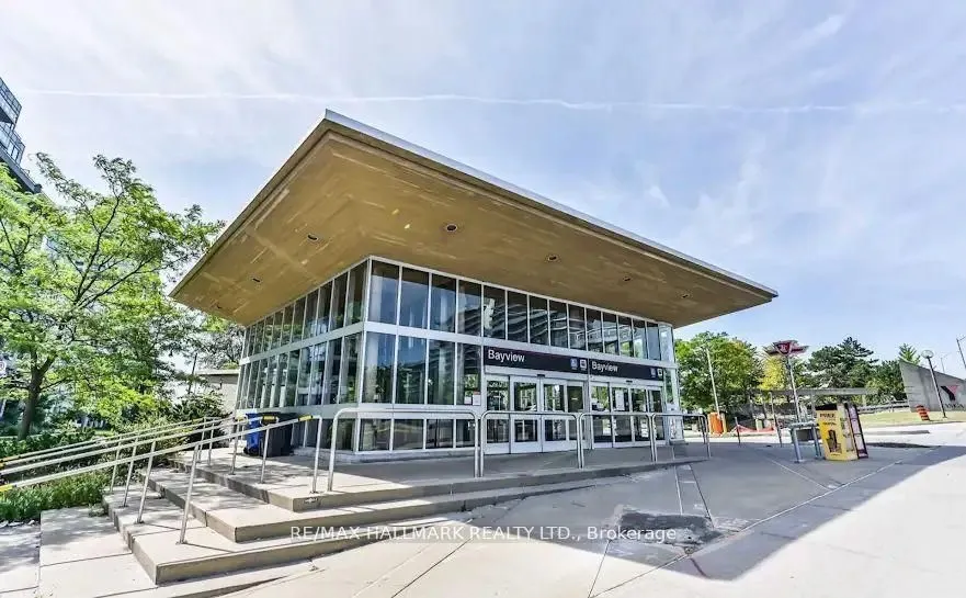 18 Kenaston Gardens, #1809