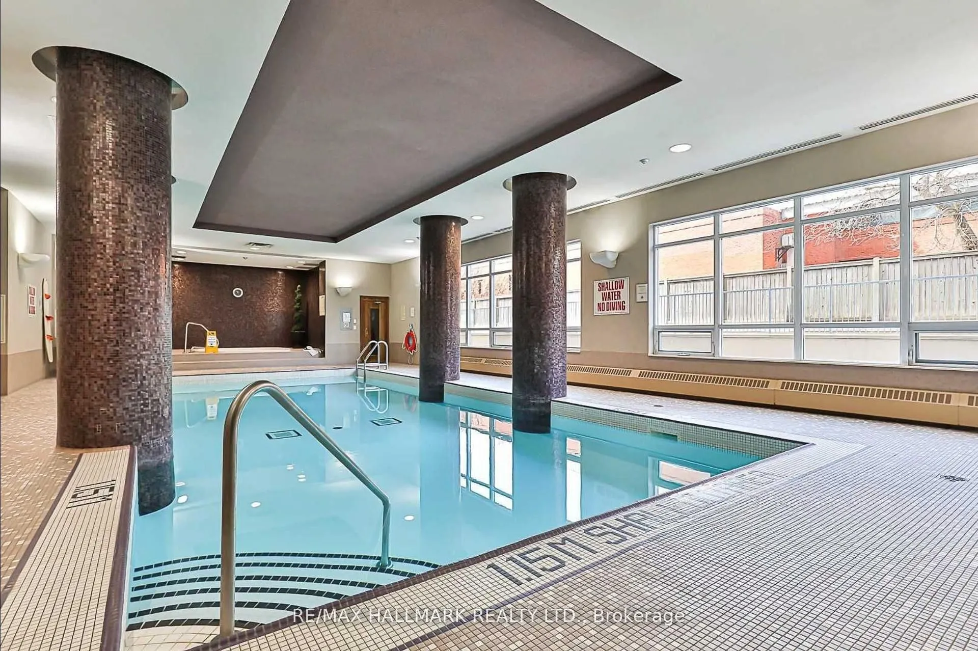 18 Kenaston Gardens, #1809