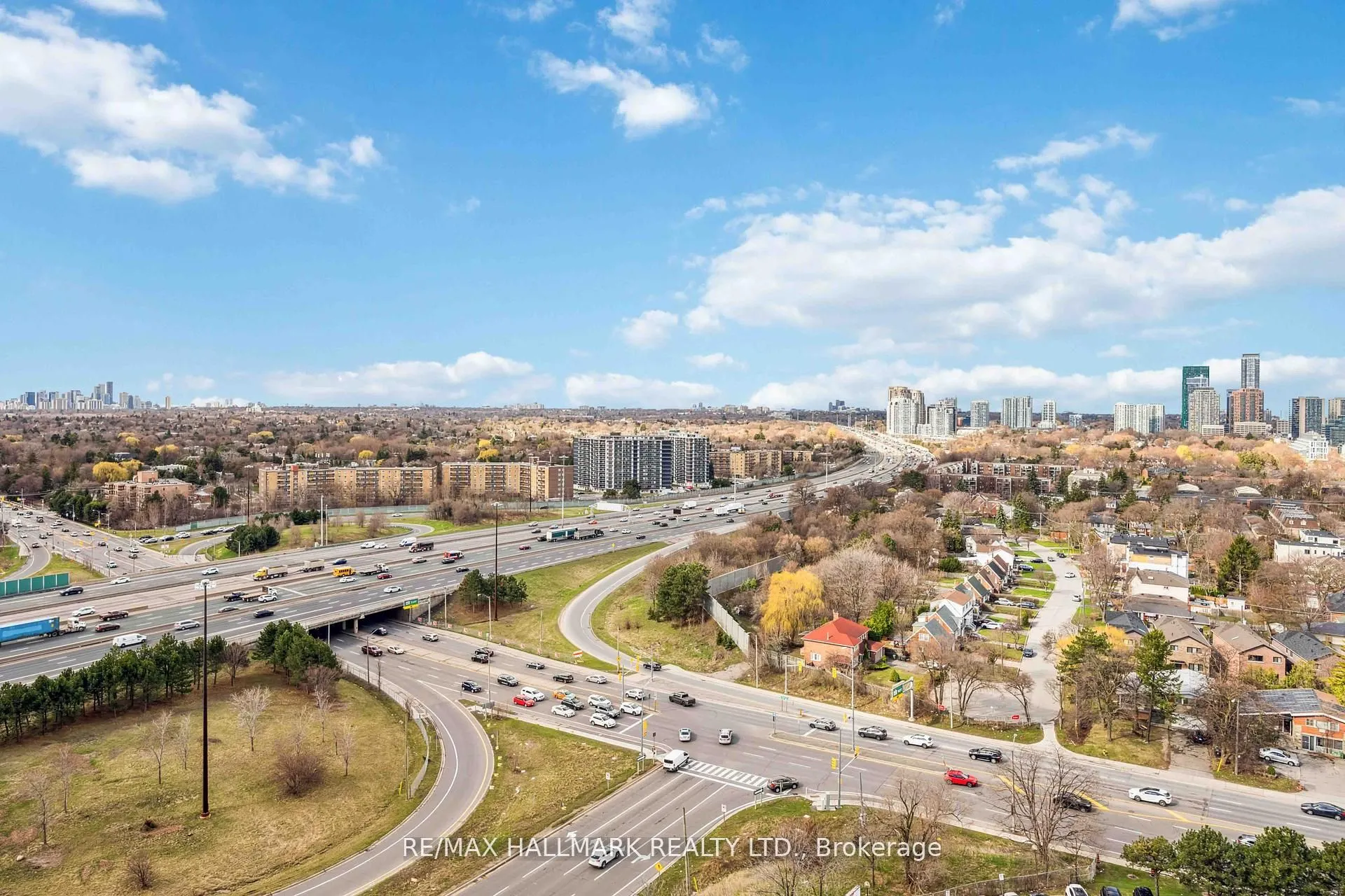 18 Kenaston Gardens, #1809