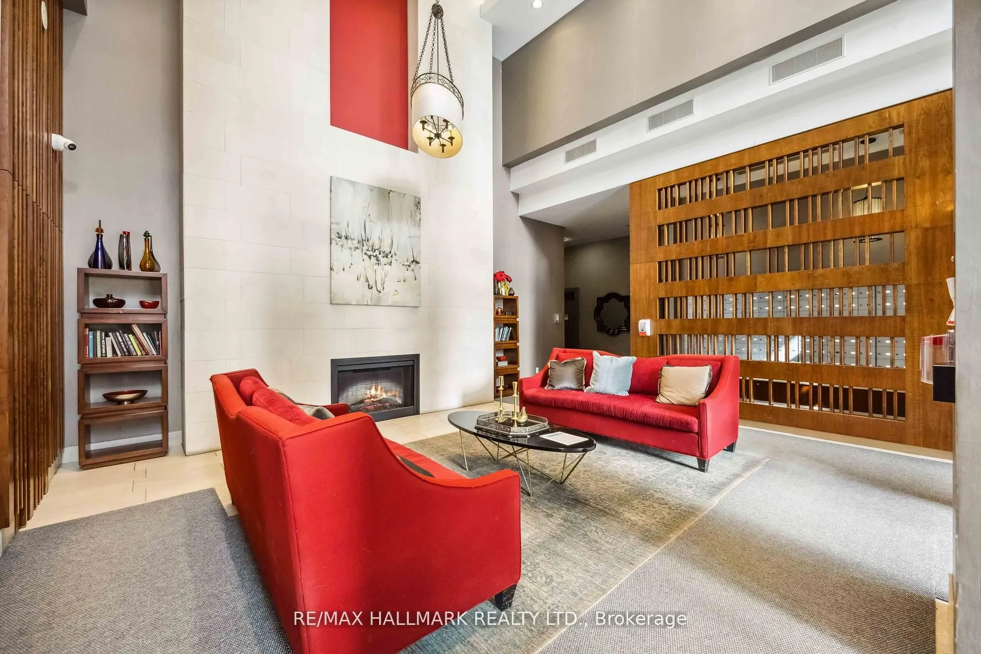 18 Kenaston Gardens, #1809