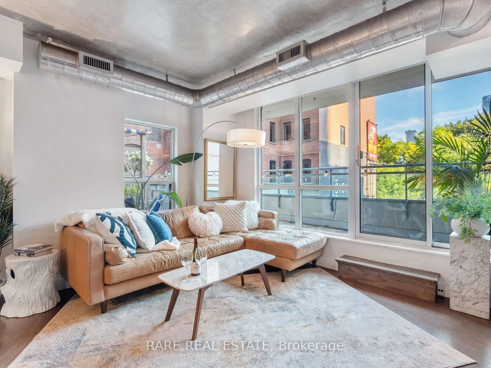 77 Lombard Street, #202