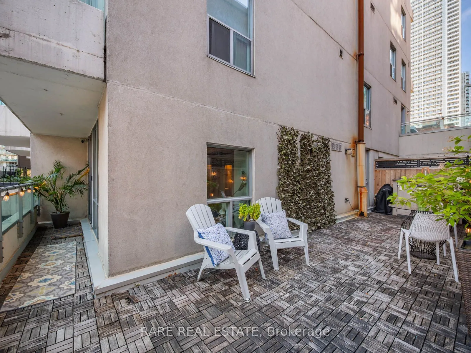 77 Lombard Street, #202