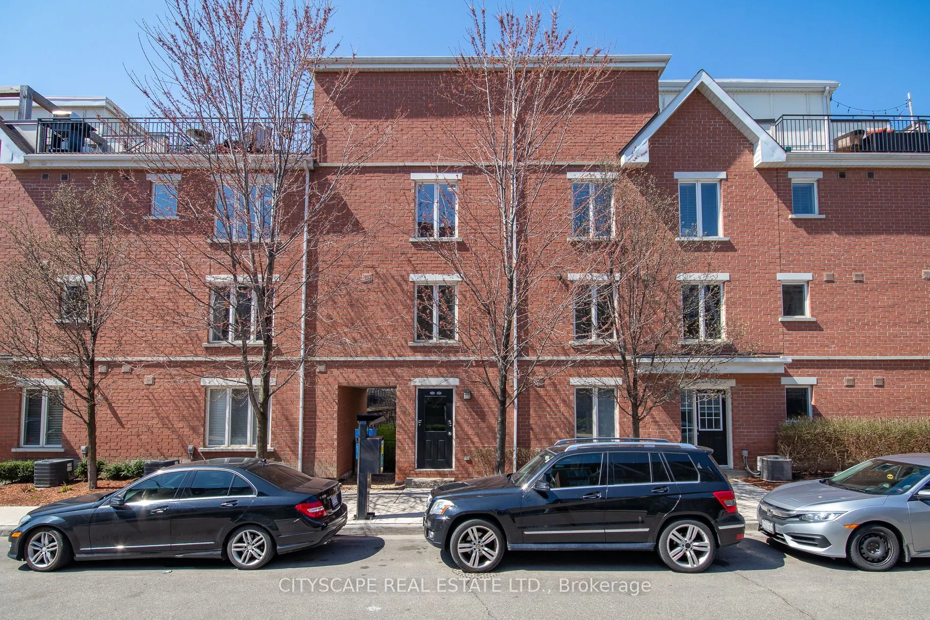 16 Laidlaw Street, #901 B