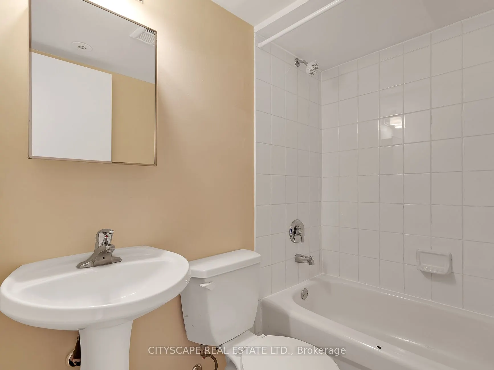 16 Laidlaw Street, #901 B