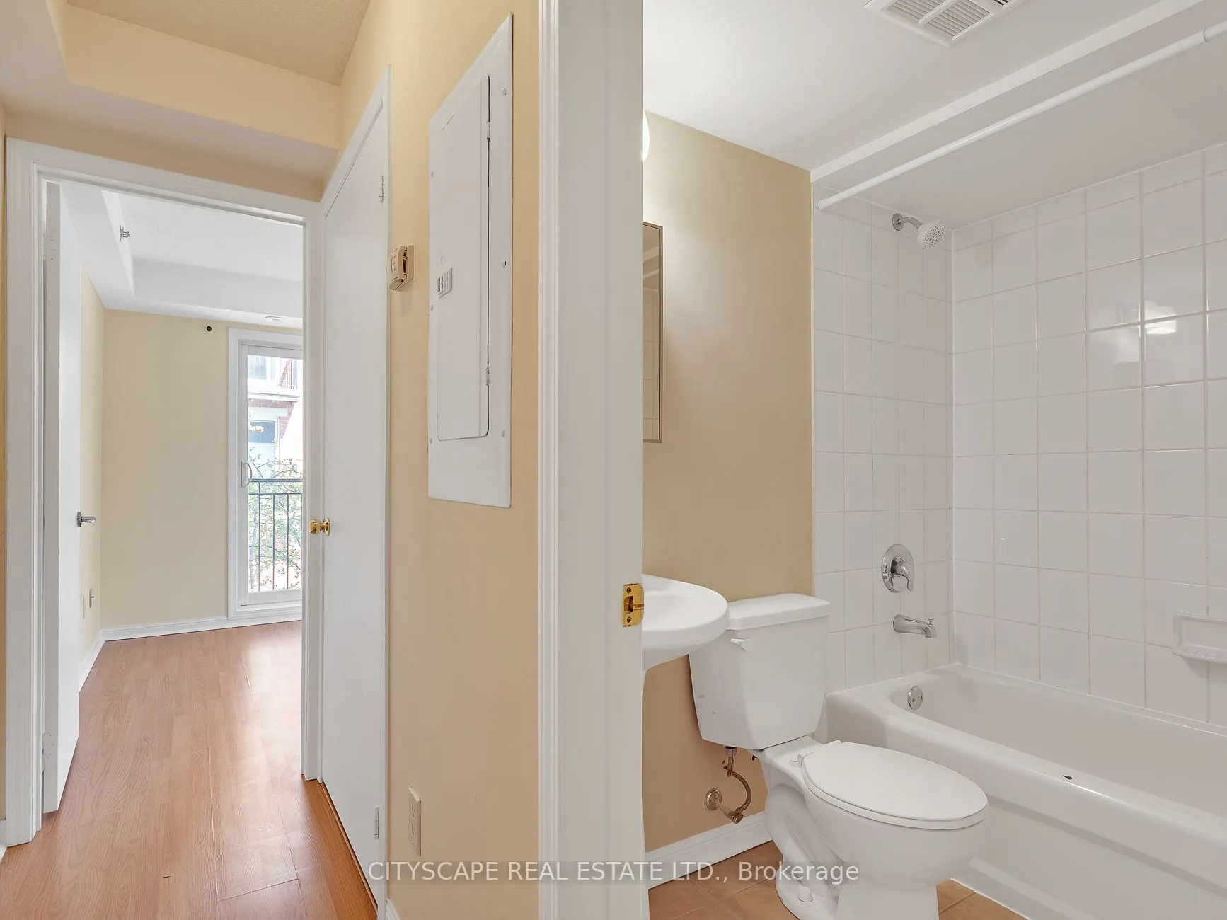 16 Laidlaw Street, #901 B