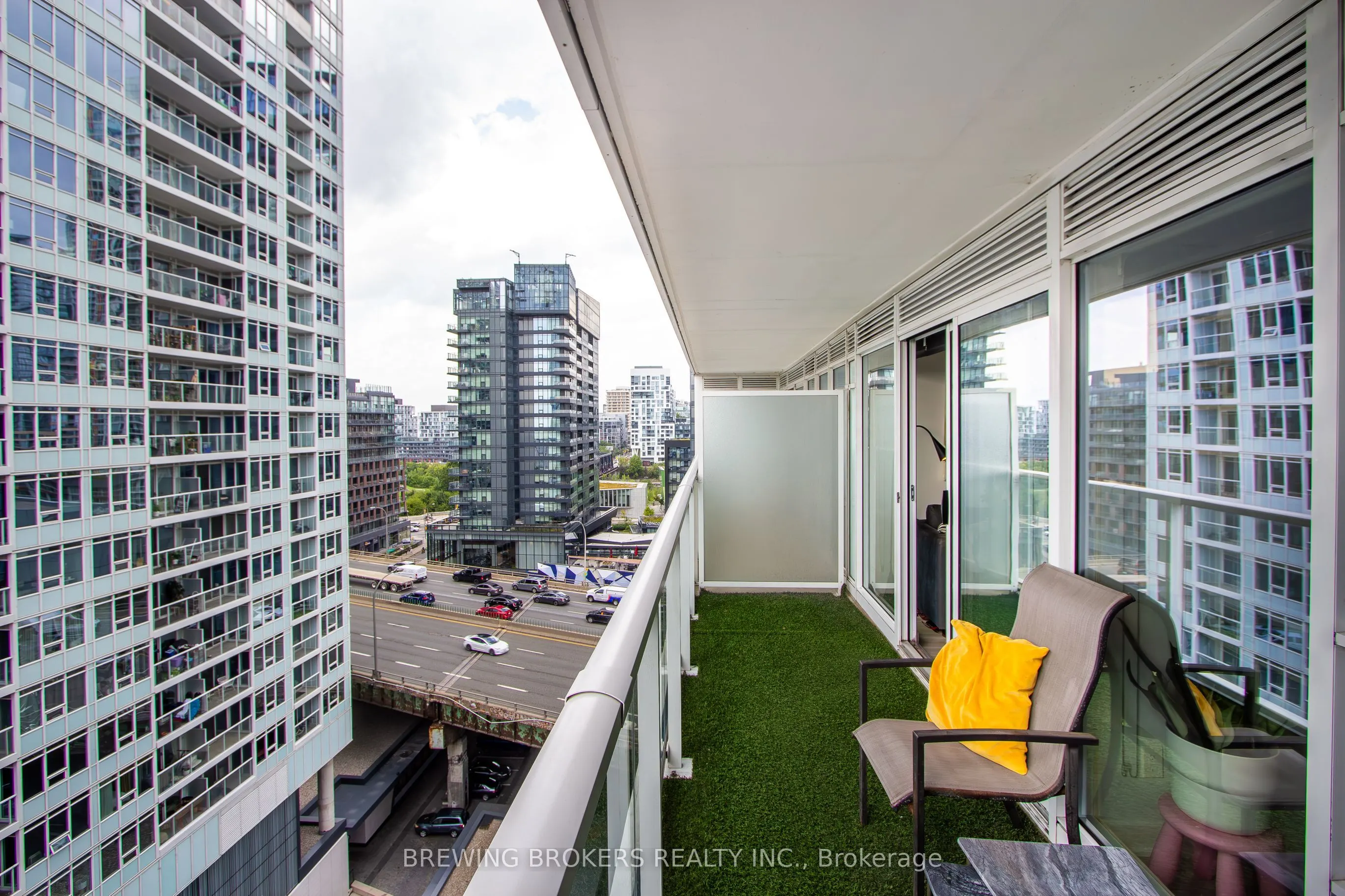 17 Bathurst Street, #1503