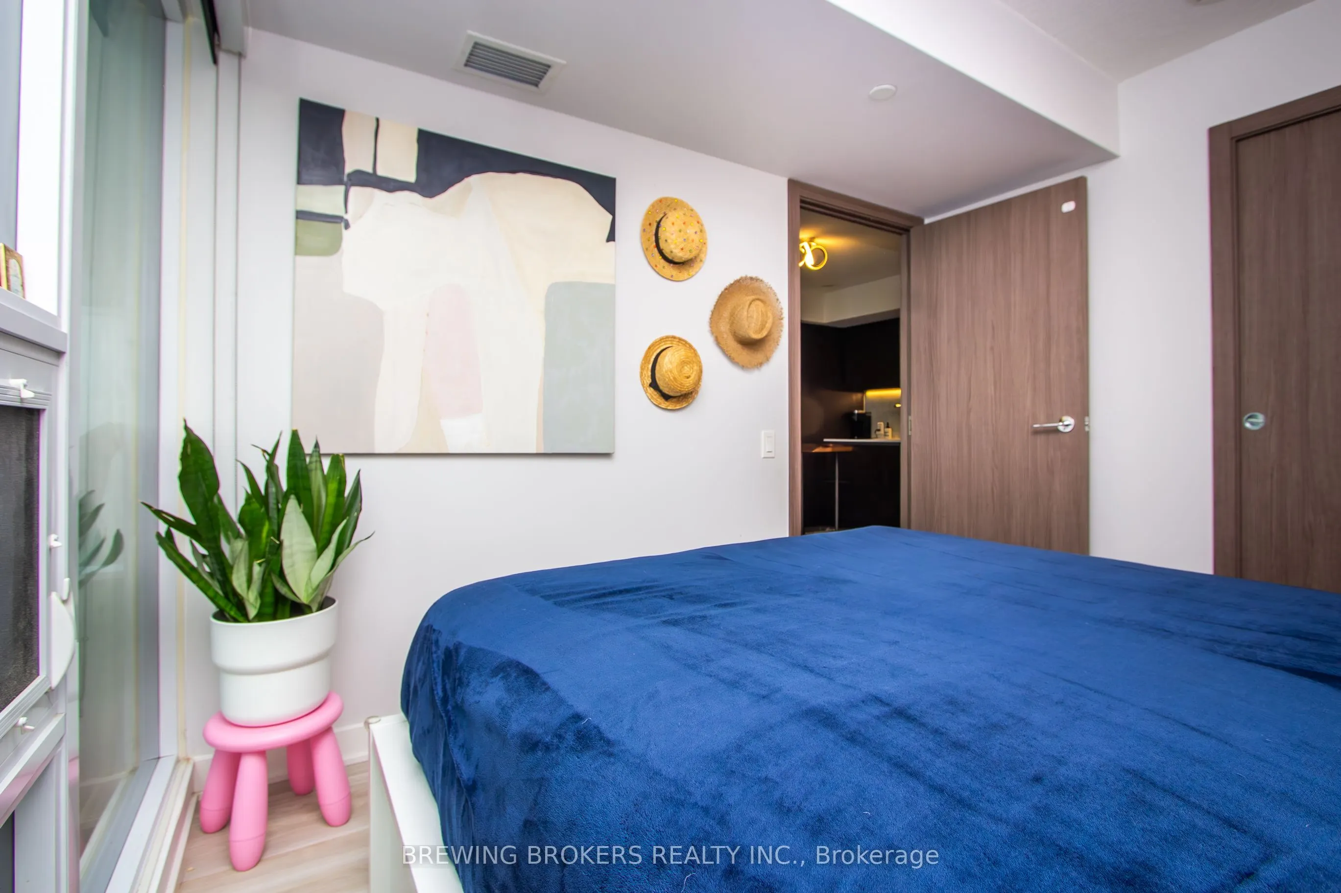 17 Bathurst Street, #1503