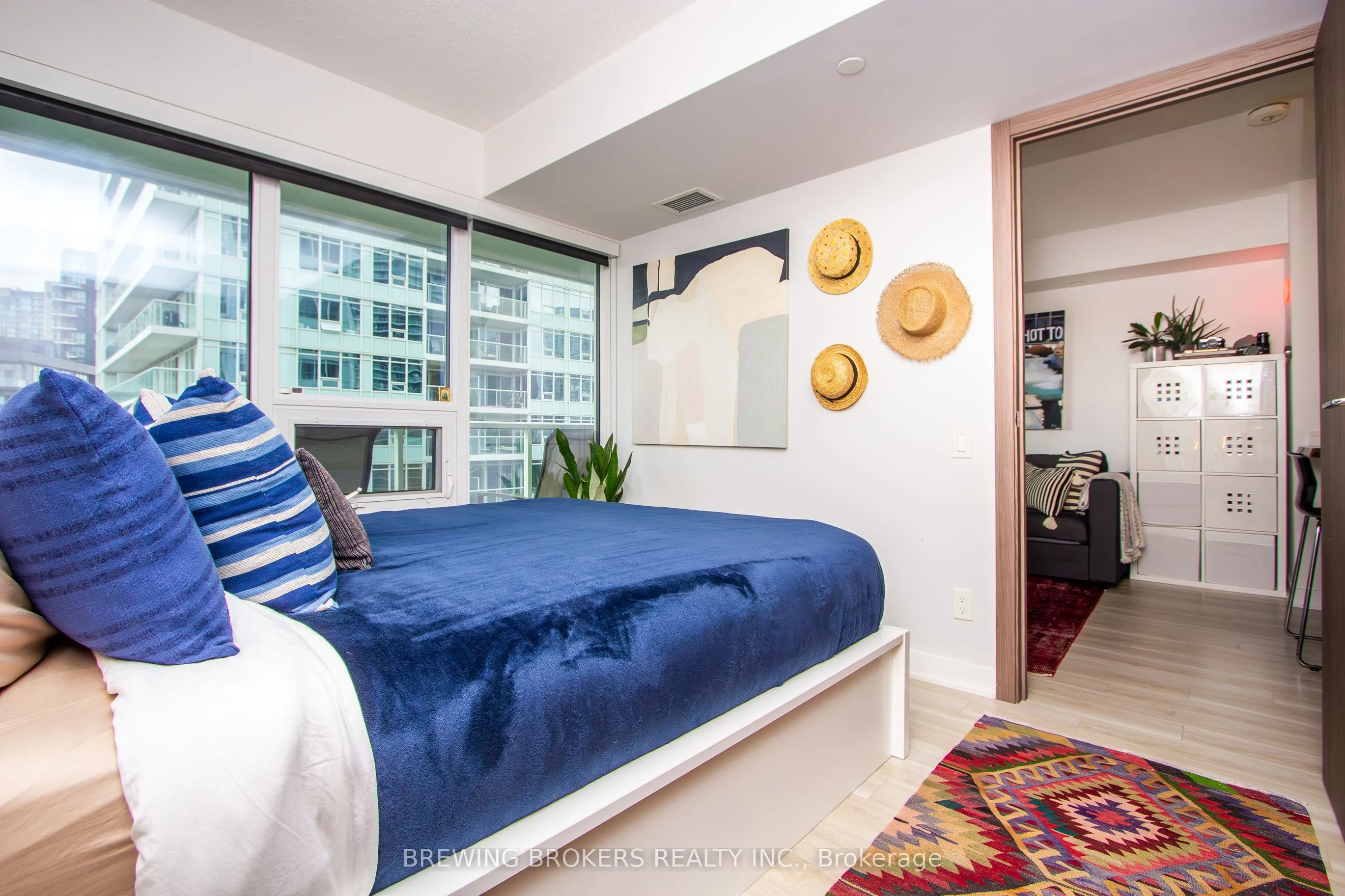 17 Bathurst Street, #1503