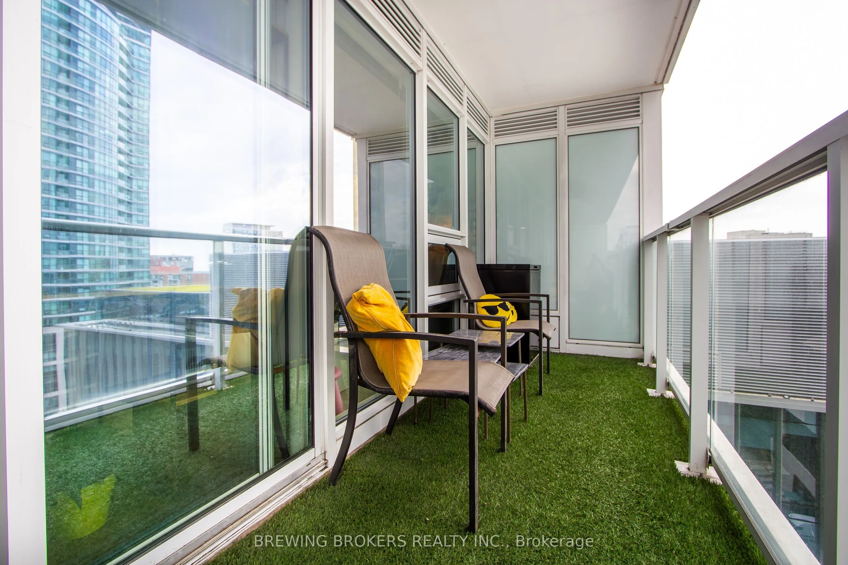 17 Bathurst Street, #1503