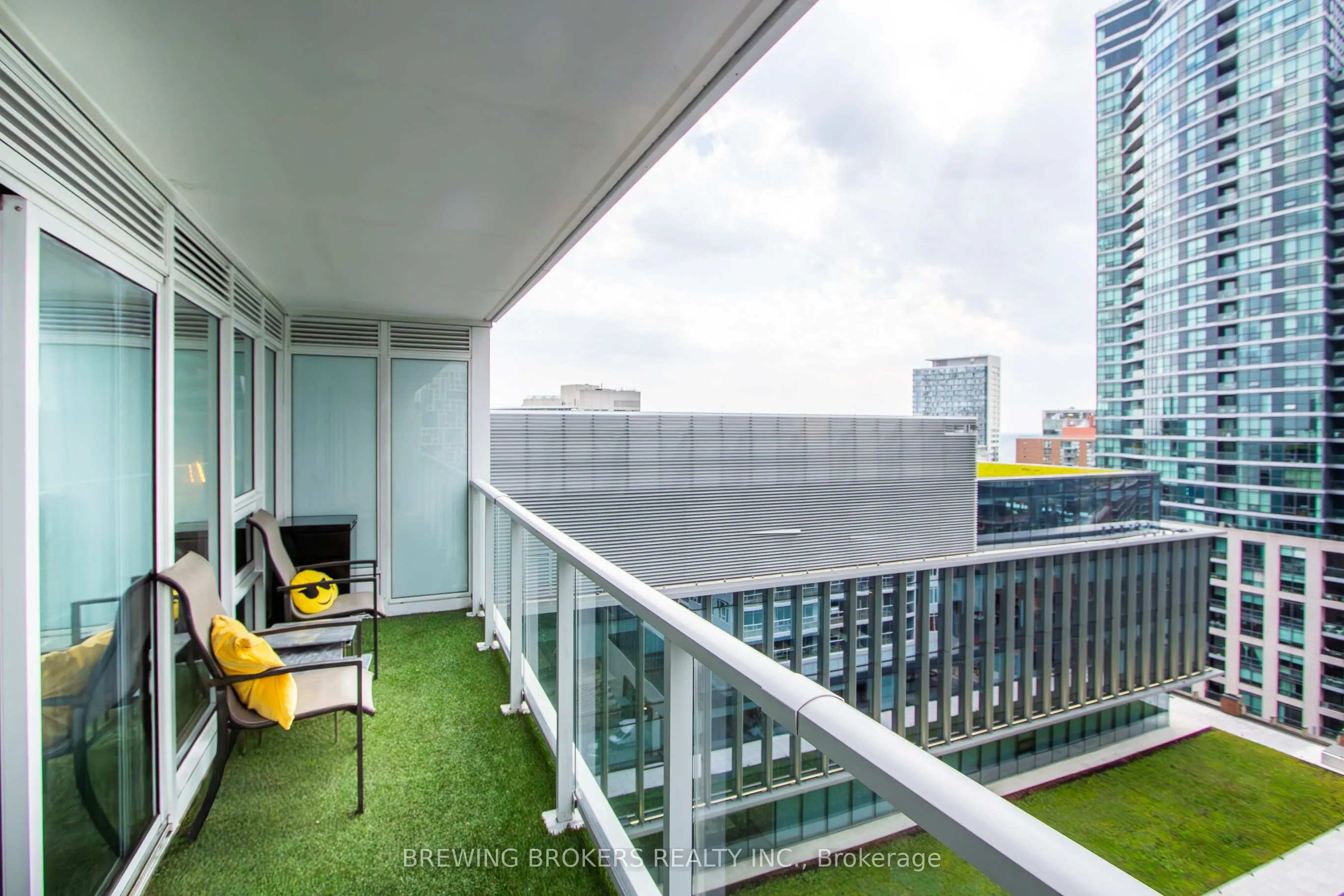 17 Bathurst Street, #1503