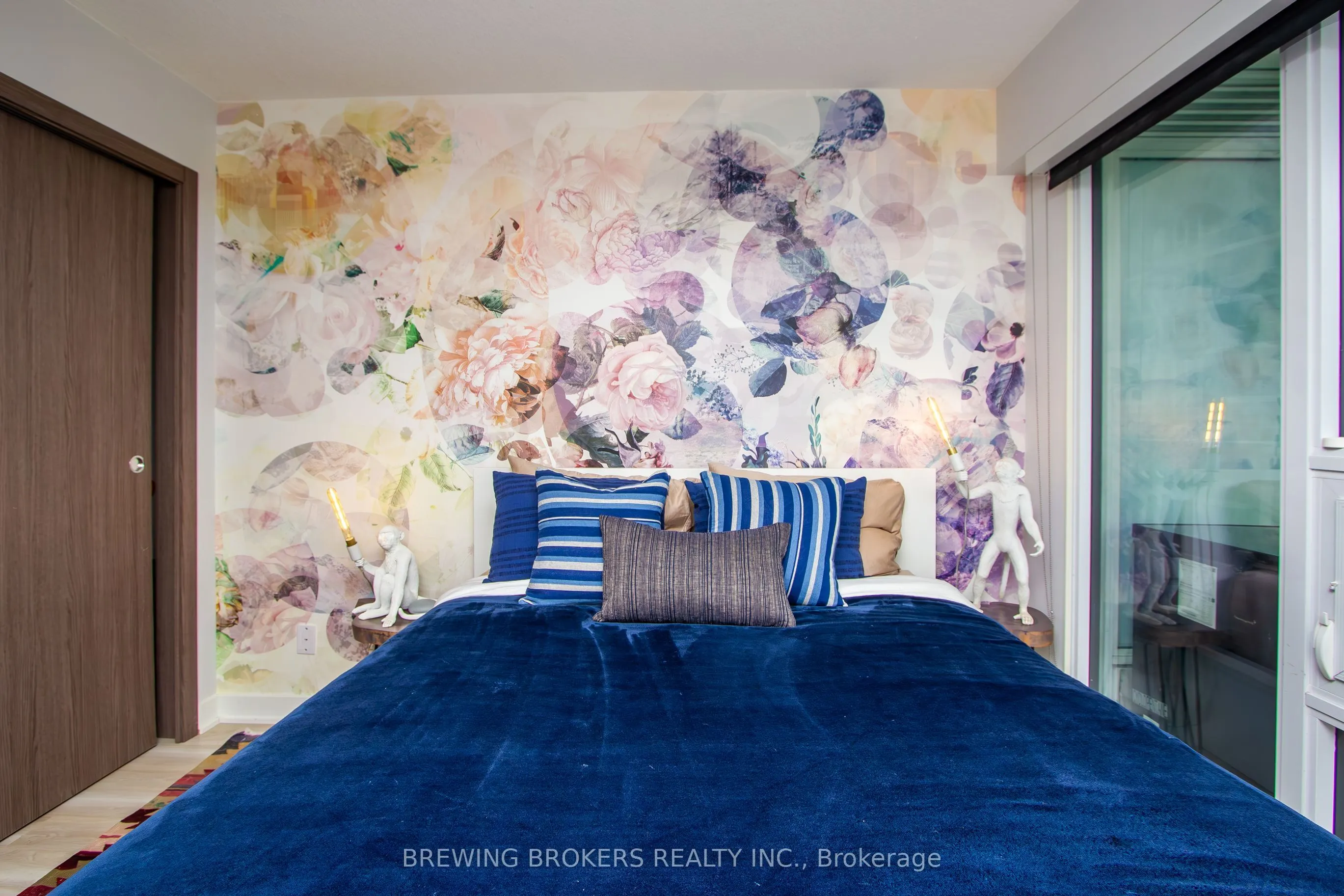 17 Bathurst Street, #1503