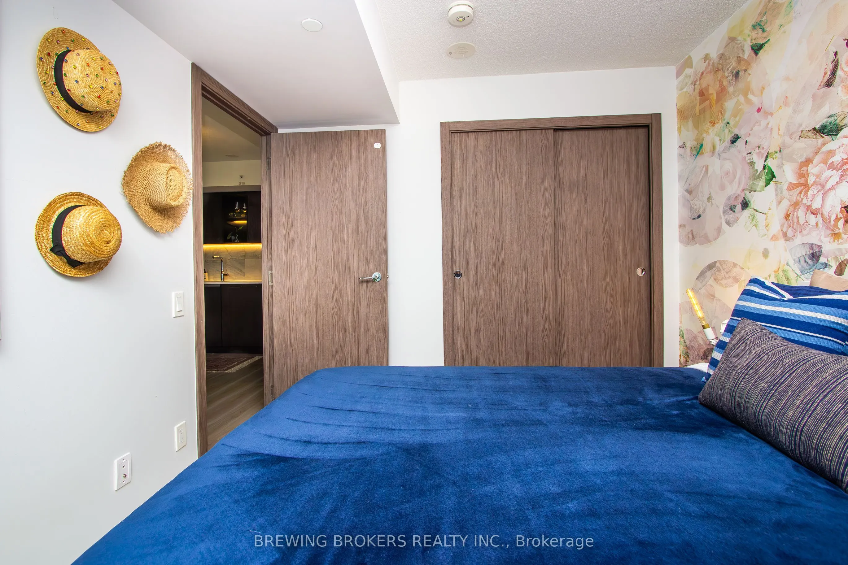 17 Bathurst Street, #1503