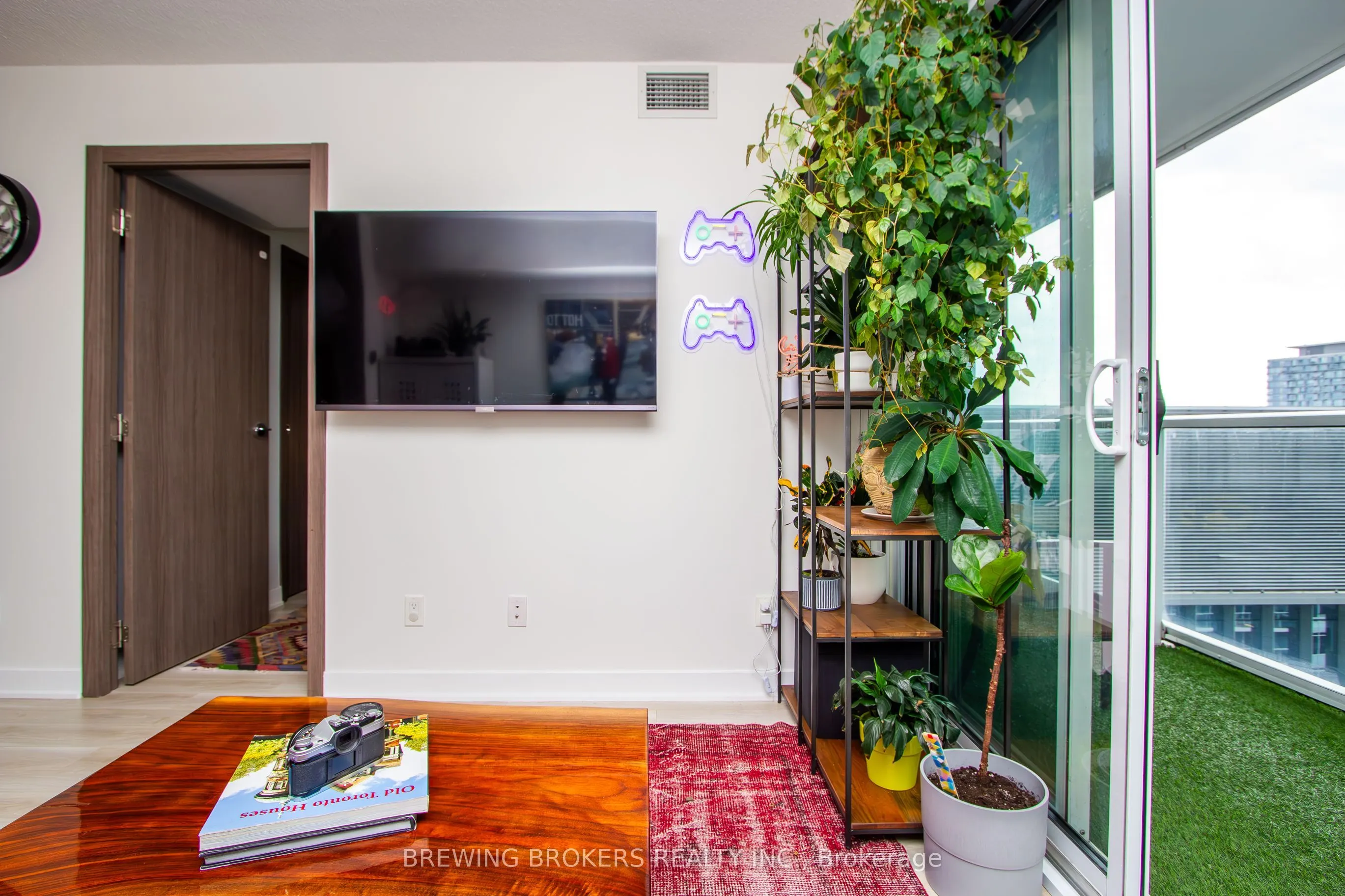 17 Bathurst Street, #1503