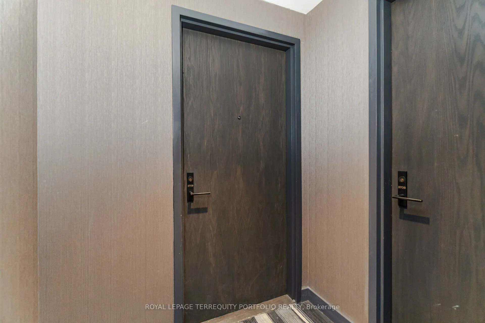 426 University Avenue, #3709