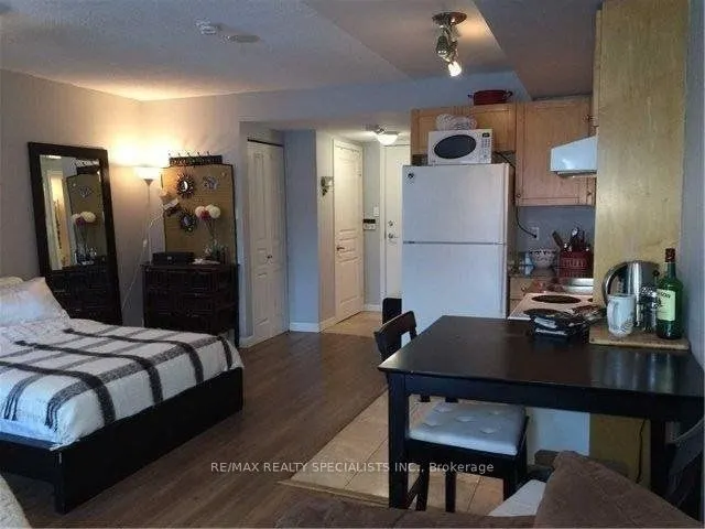 323 Richmond Street E, #221