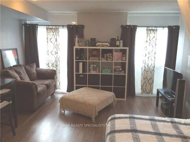 323 Richmond Street E, #221