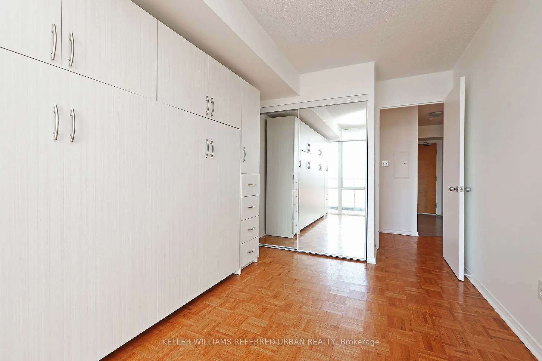 39 Parliament Street, #1008