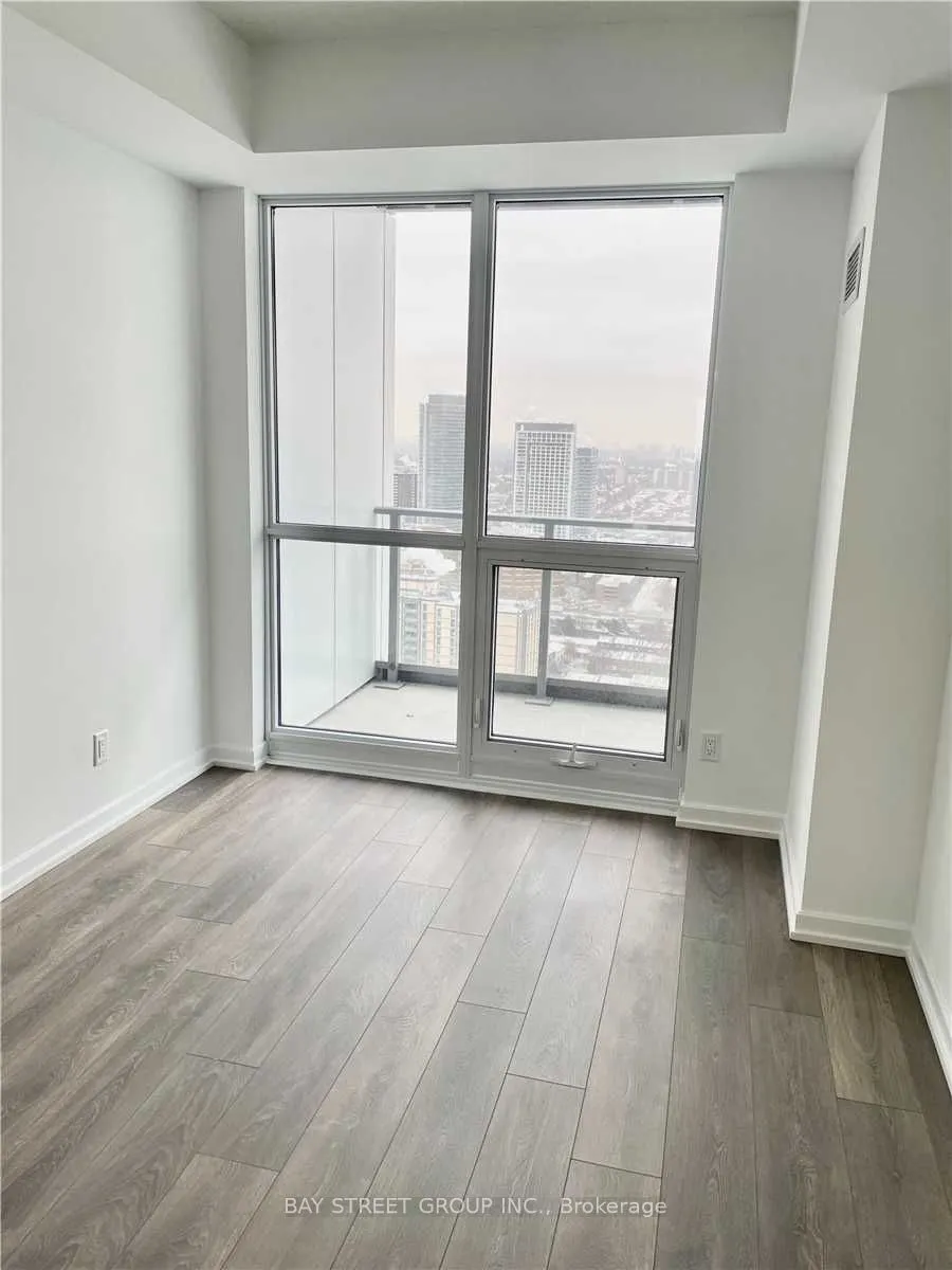 32 Forest Manor Road, #3006