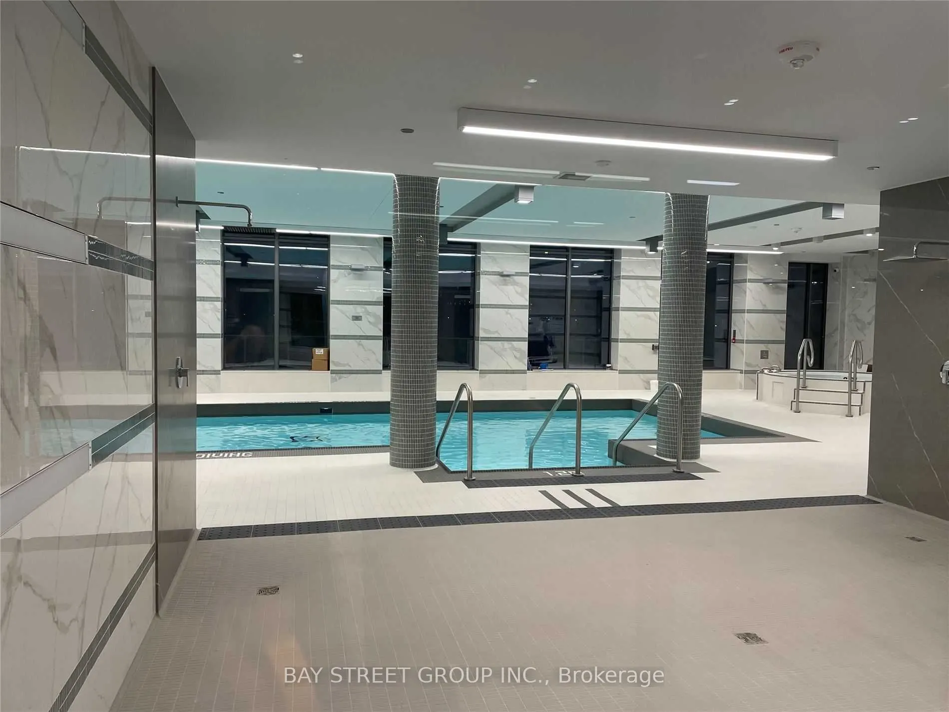32 Forest Manor Road, #3006