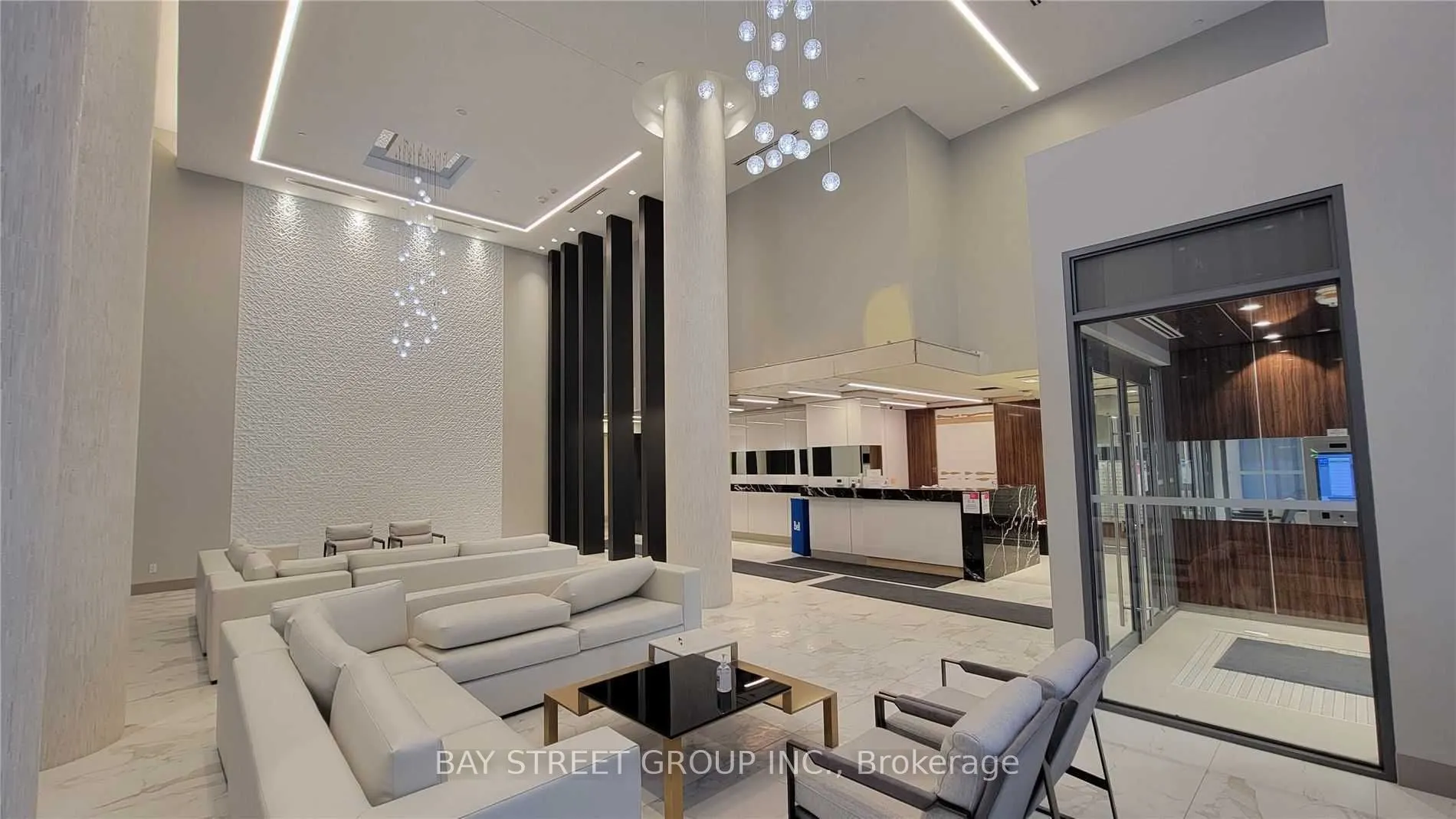32 Forest Manor Road, #3006