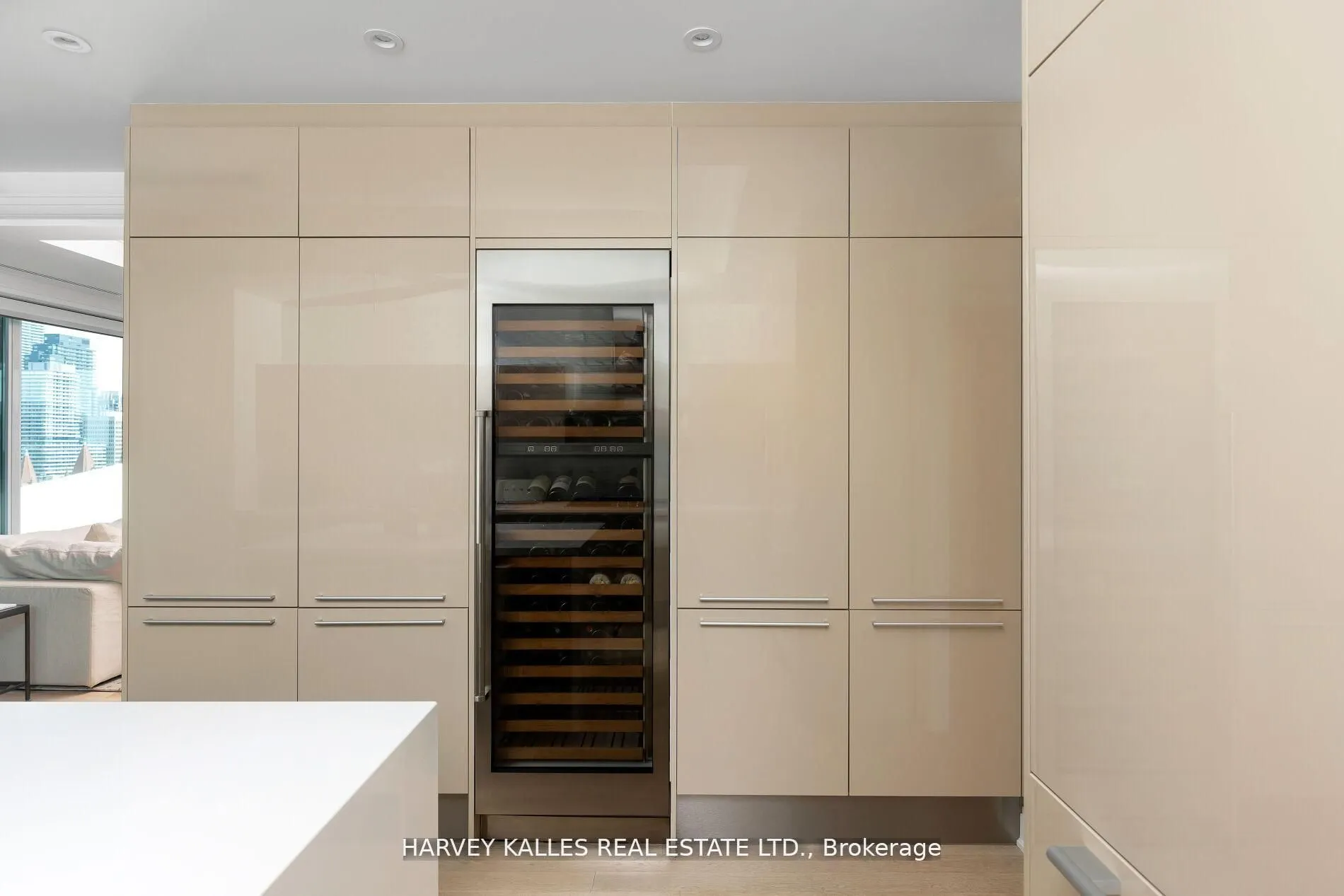 206 Bloor Street W, #1202