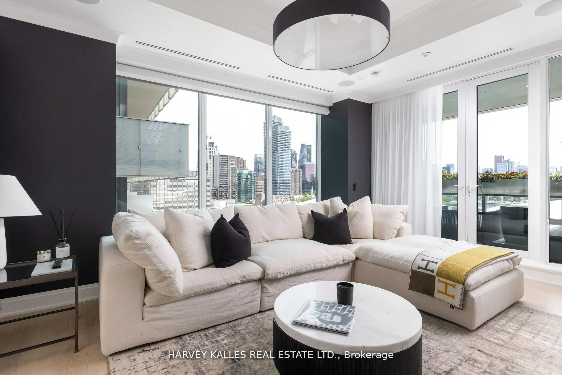 206 Bloor Street W, #1202