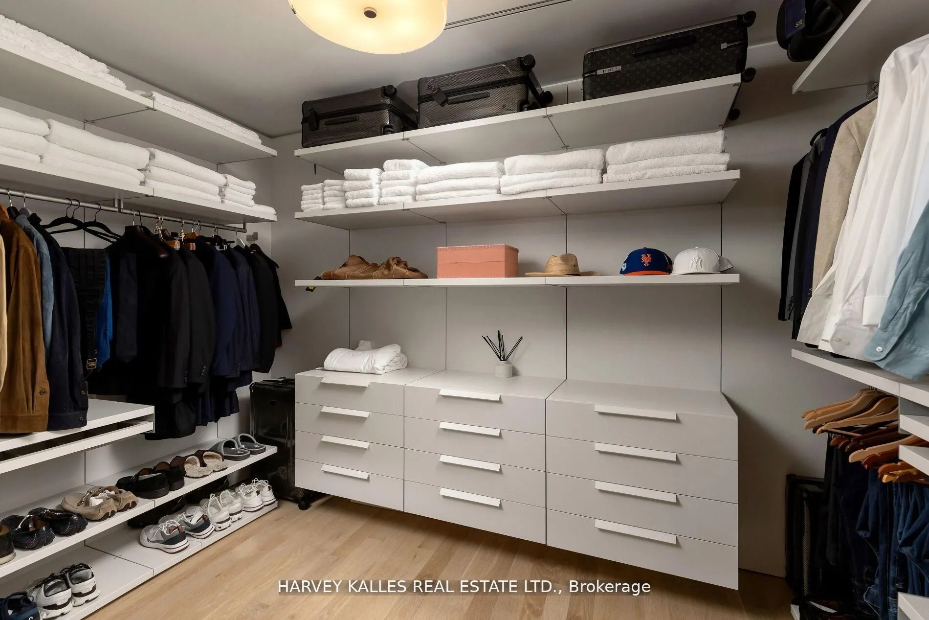 206 Bloor Street W, #1202