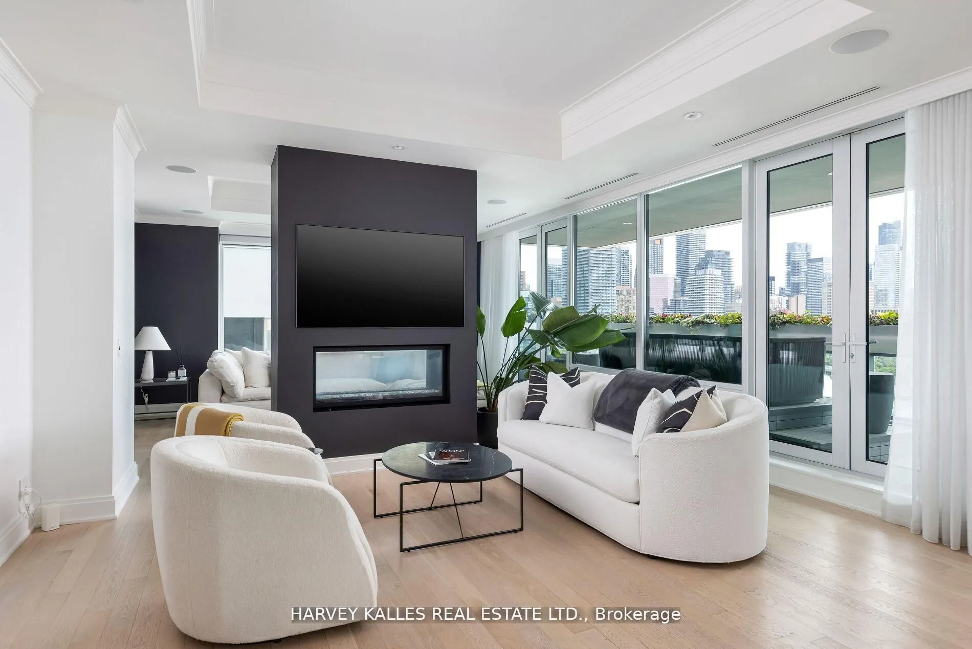 206 Bloor Street W, #1202