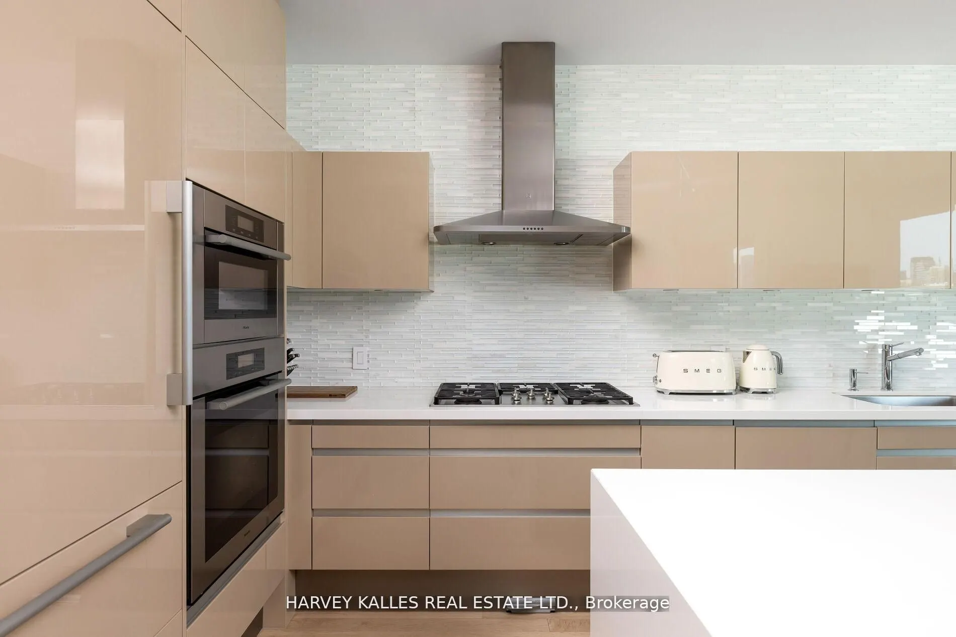206 Bloor Street W, #1202