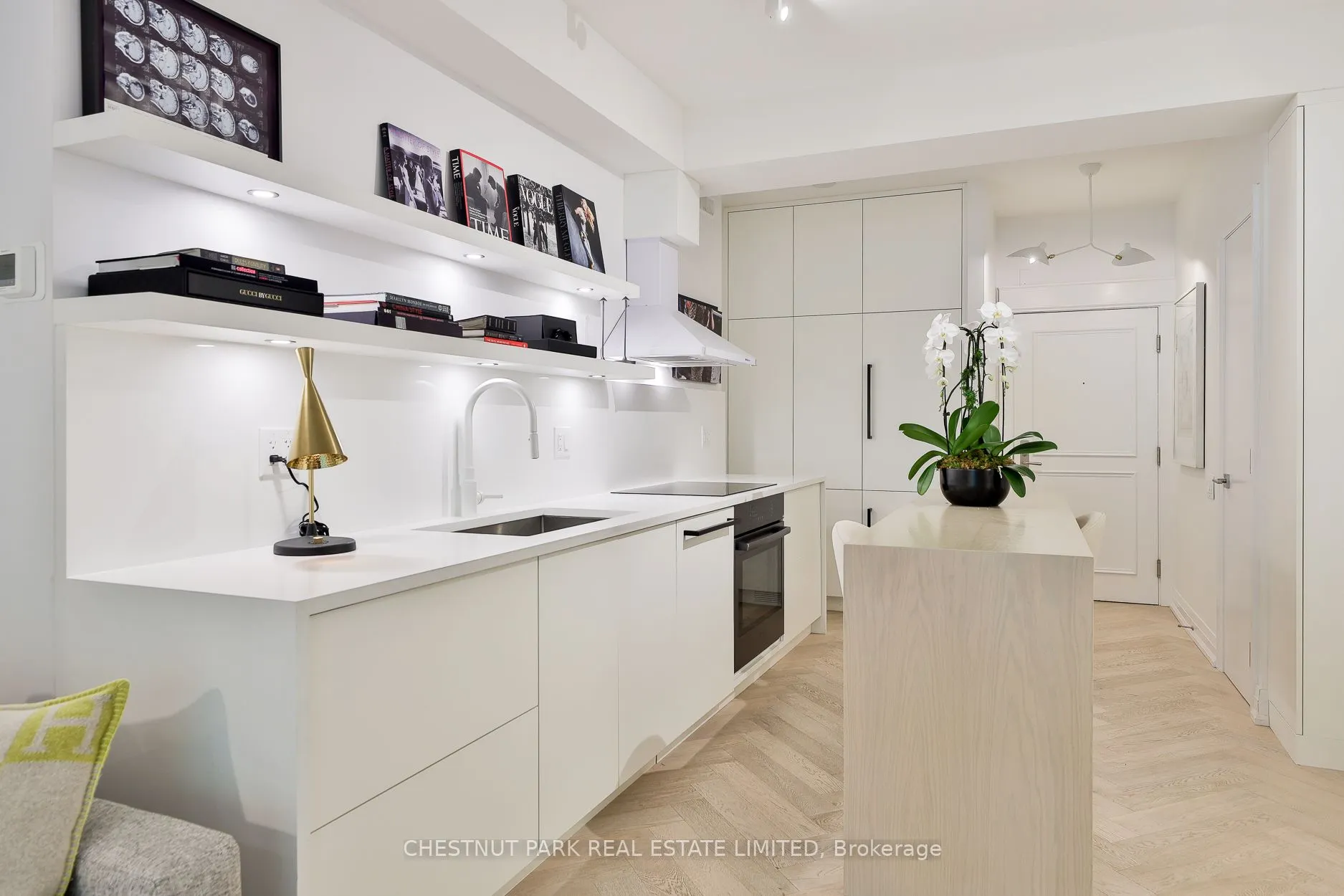 25 Scrivener Square, #201