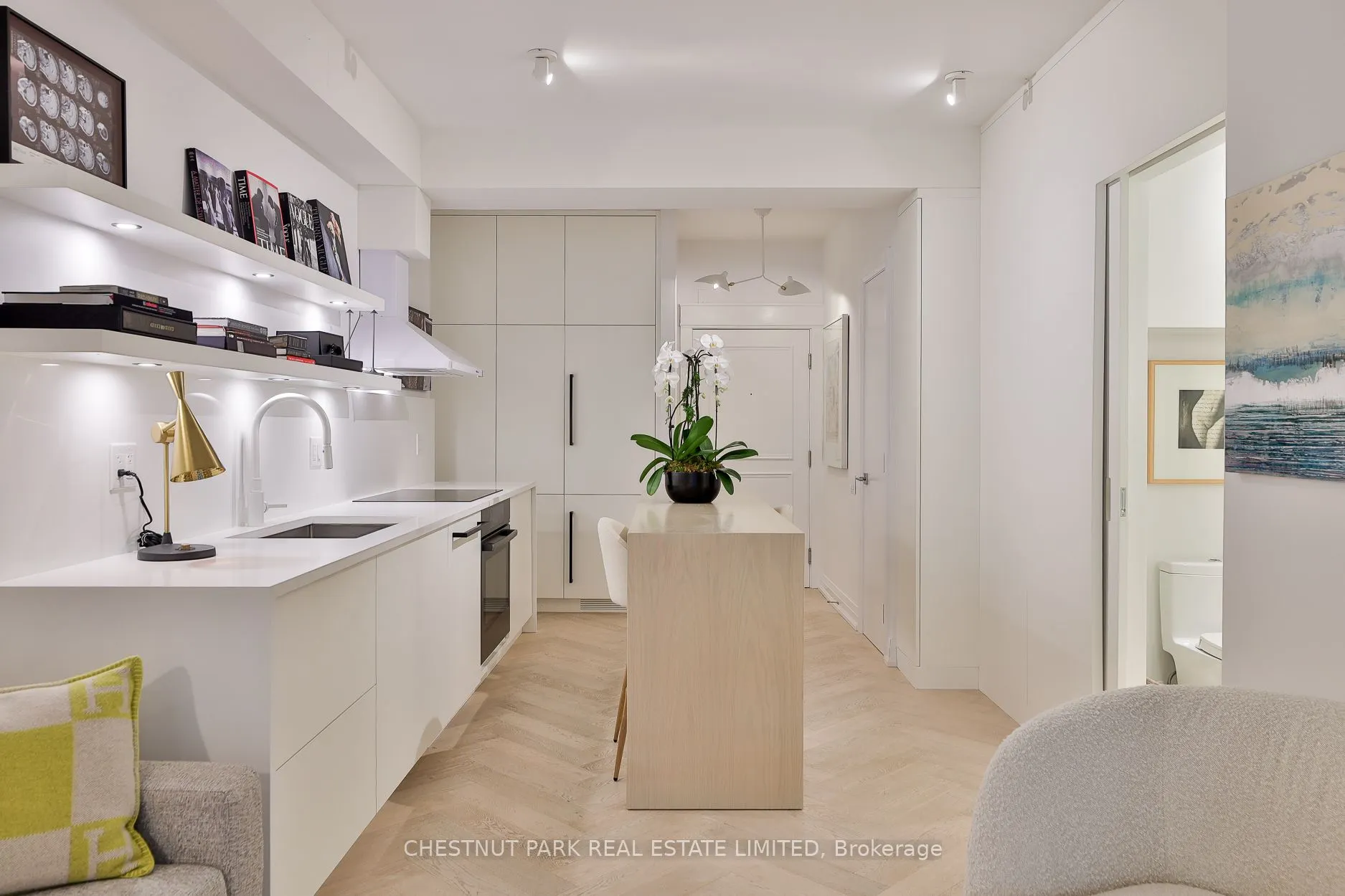 25 Scrivener Square, #201