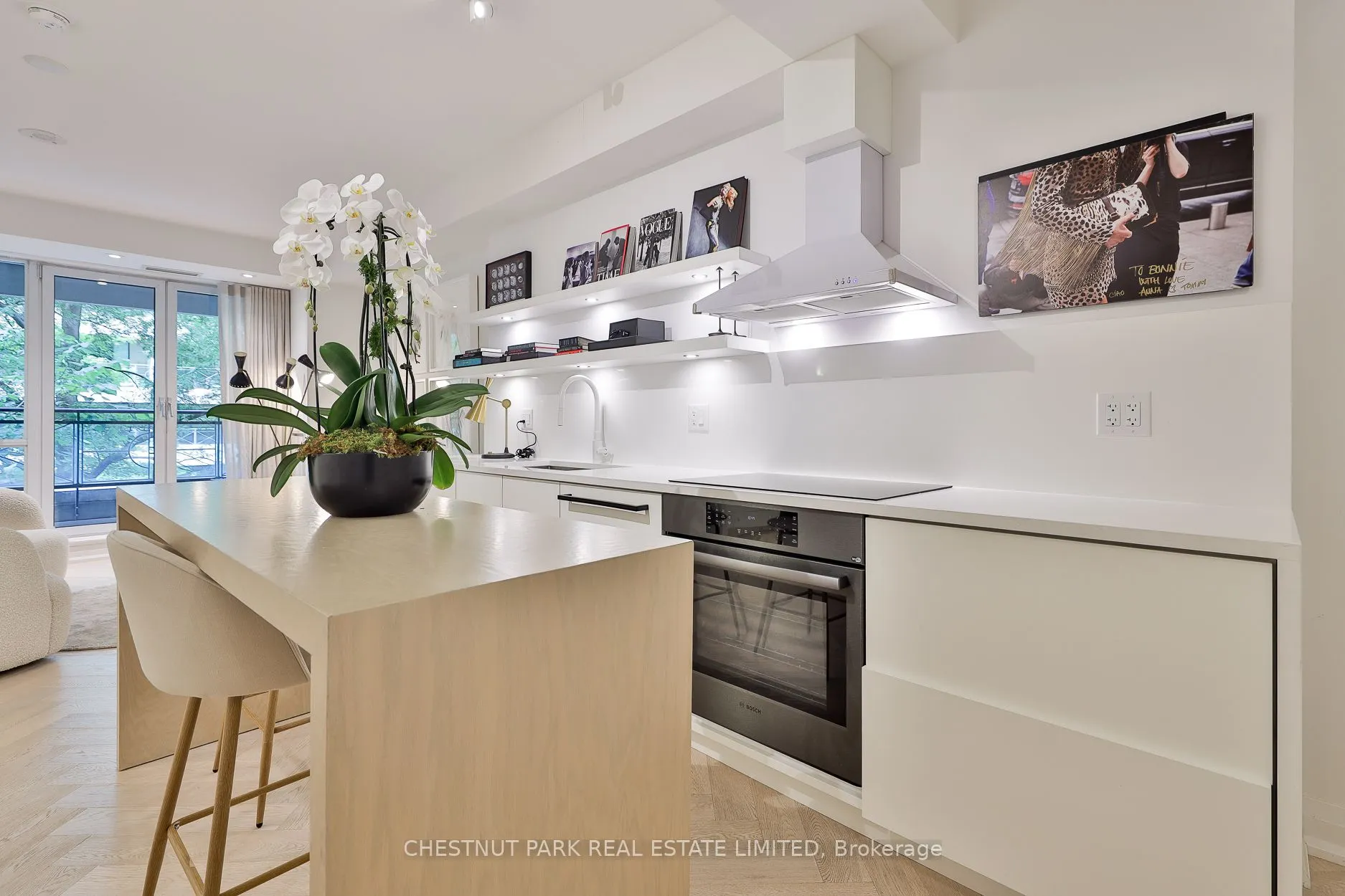 25 Scrivener Square, #201