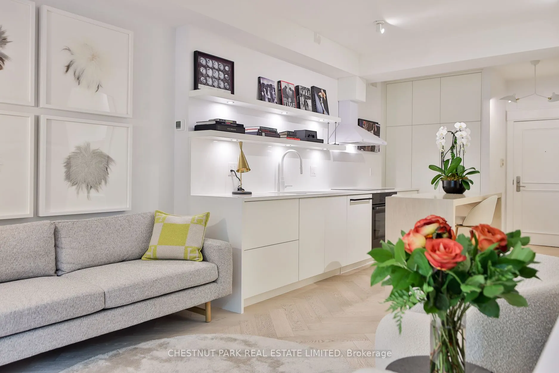 25 Scrivener Square, #201