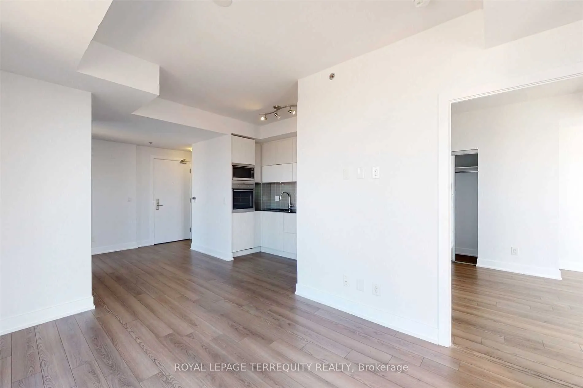 318 Richmond Street W, #3609