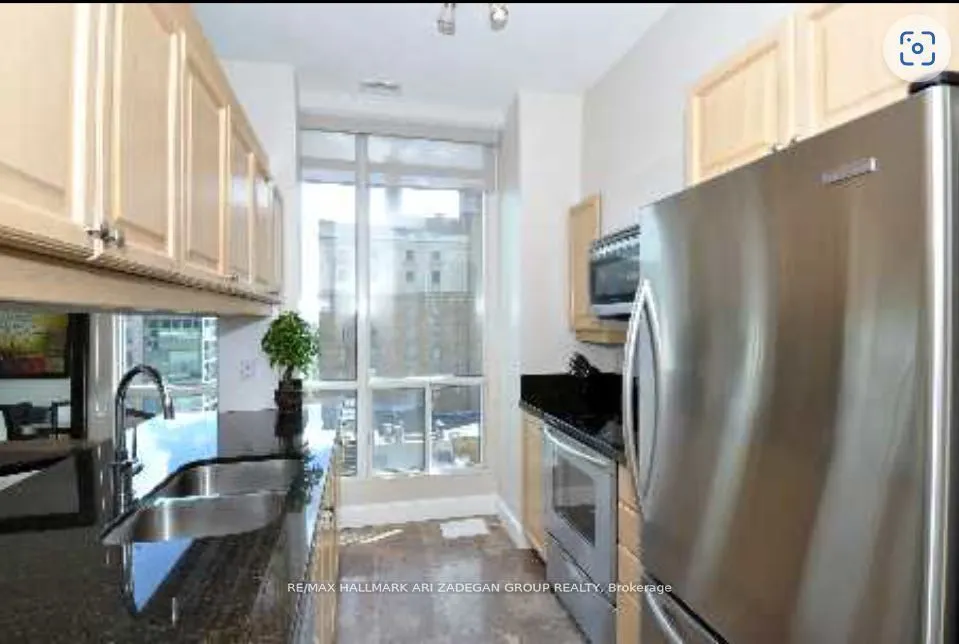 7 King Street E, #1513