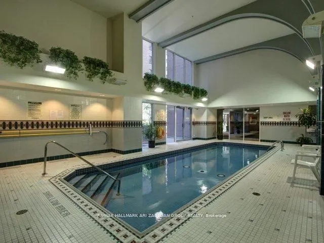 7 King Street E, #1513