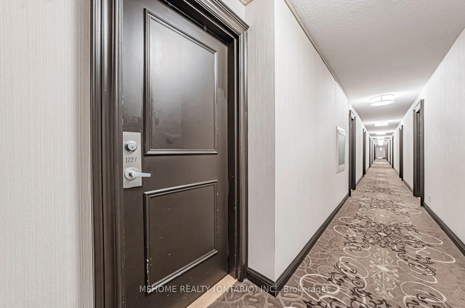 28 Sommerset Way, #1227