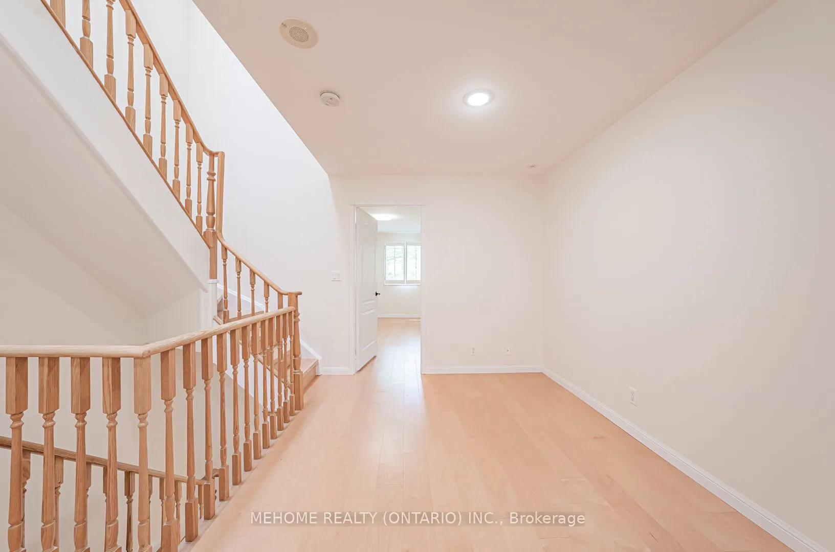 28 Sommerset Way, #1227