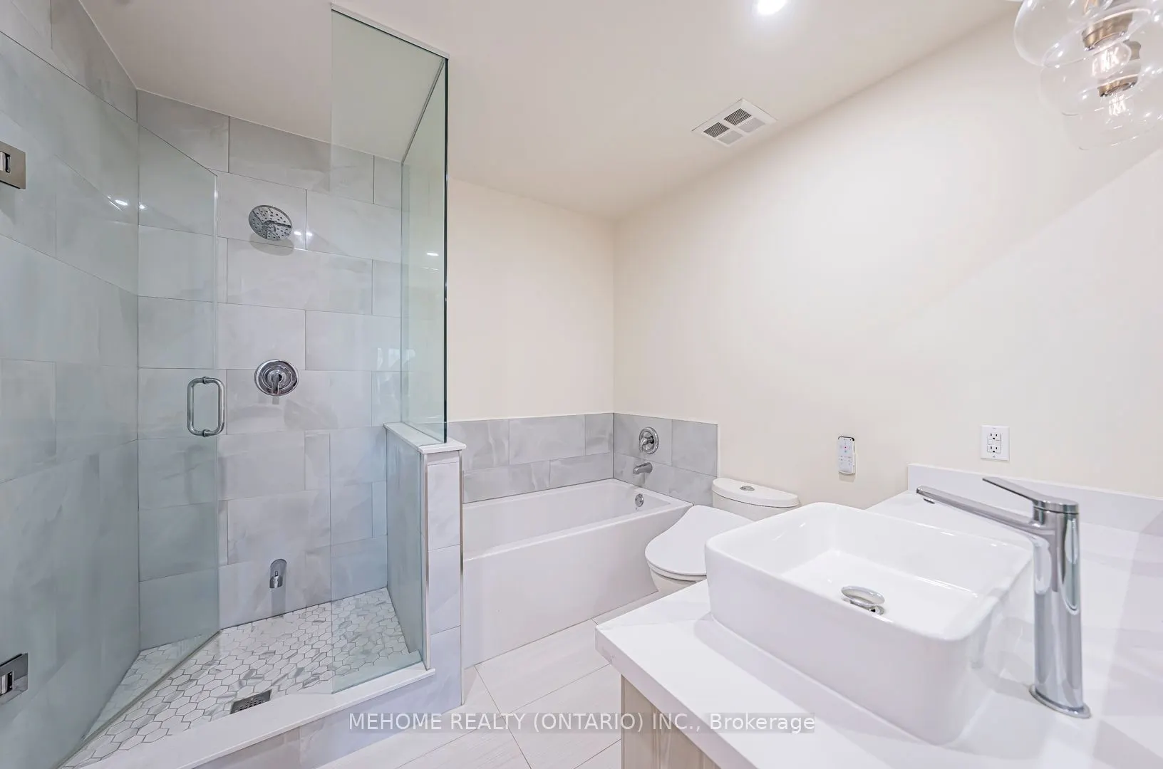 28 Sommerset Way, #1227