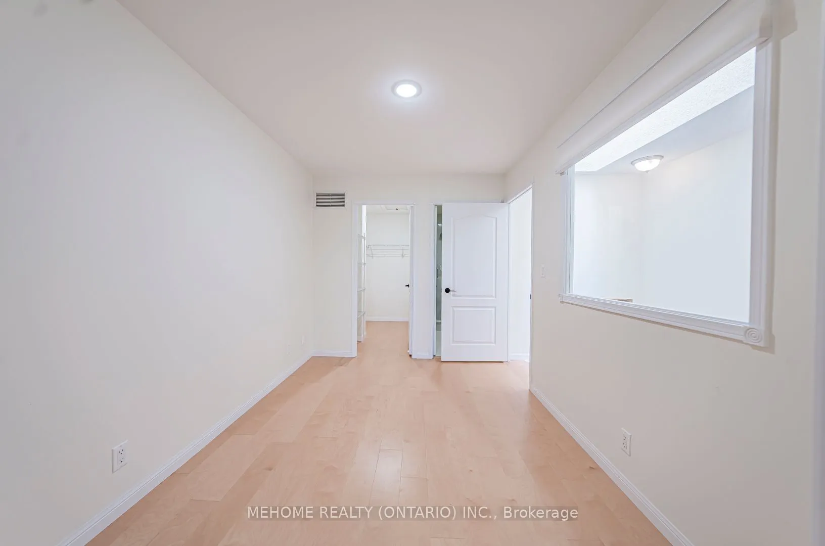 28 Sommerset Way, #1227