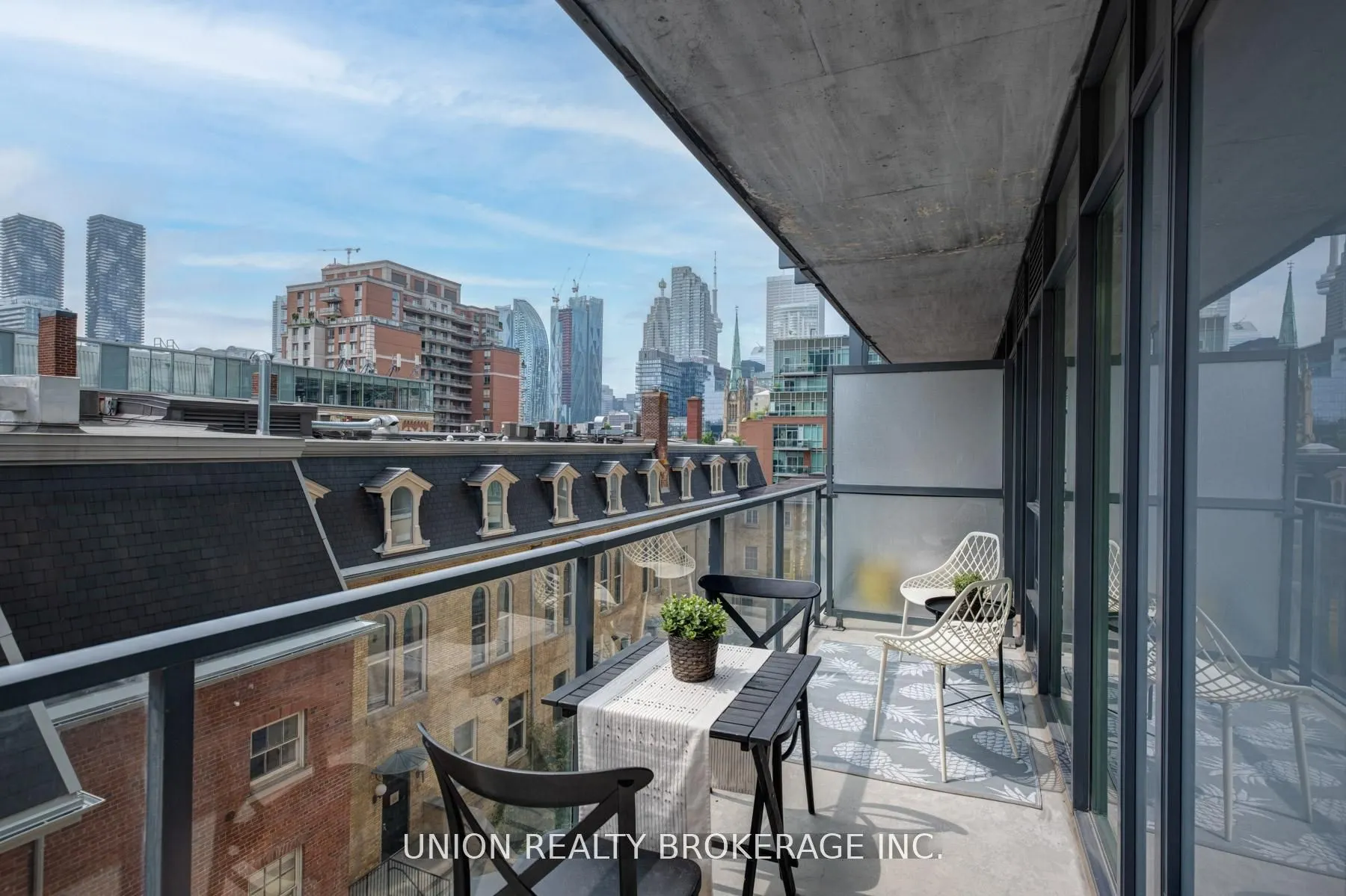 105 George Street, #405