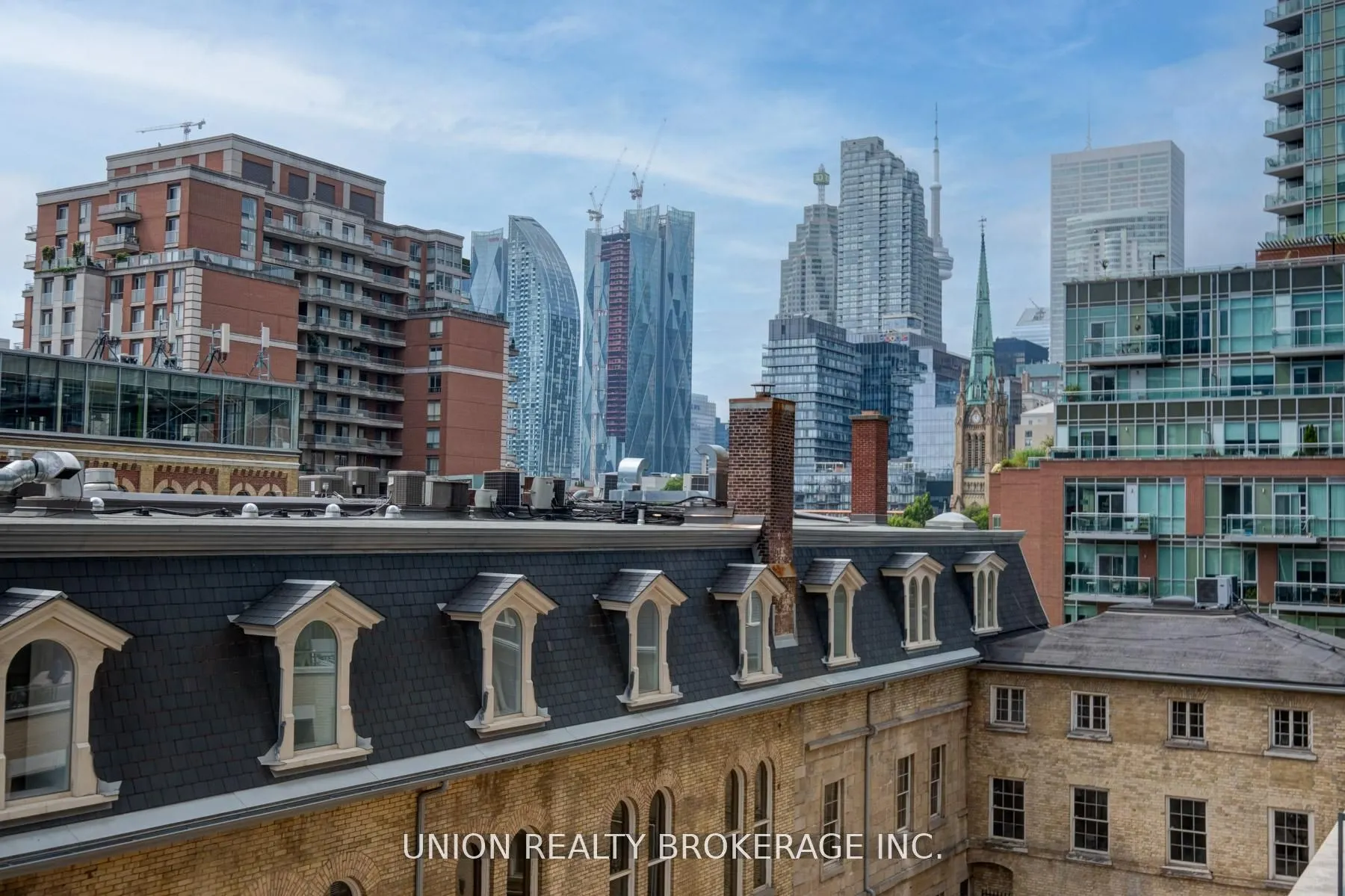 105 George Street, #405