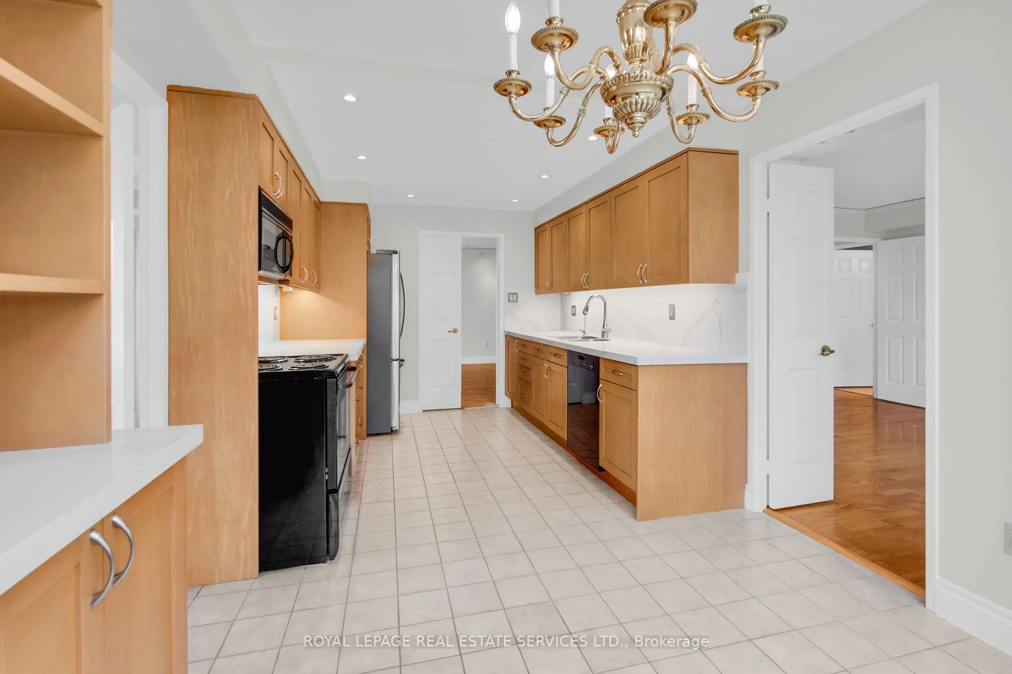 130 Carlton Street, #609