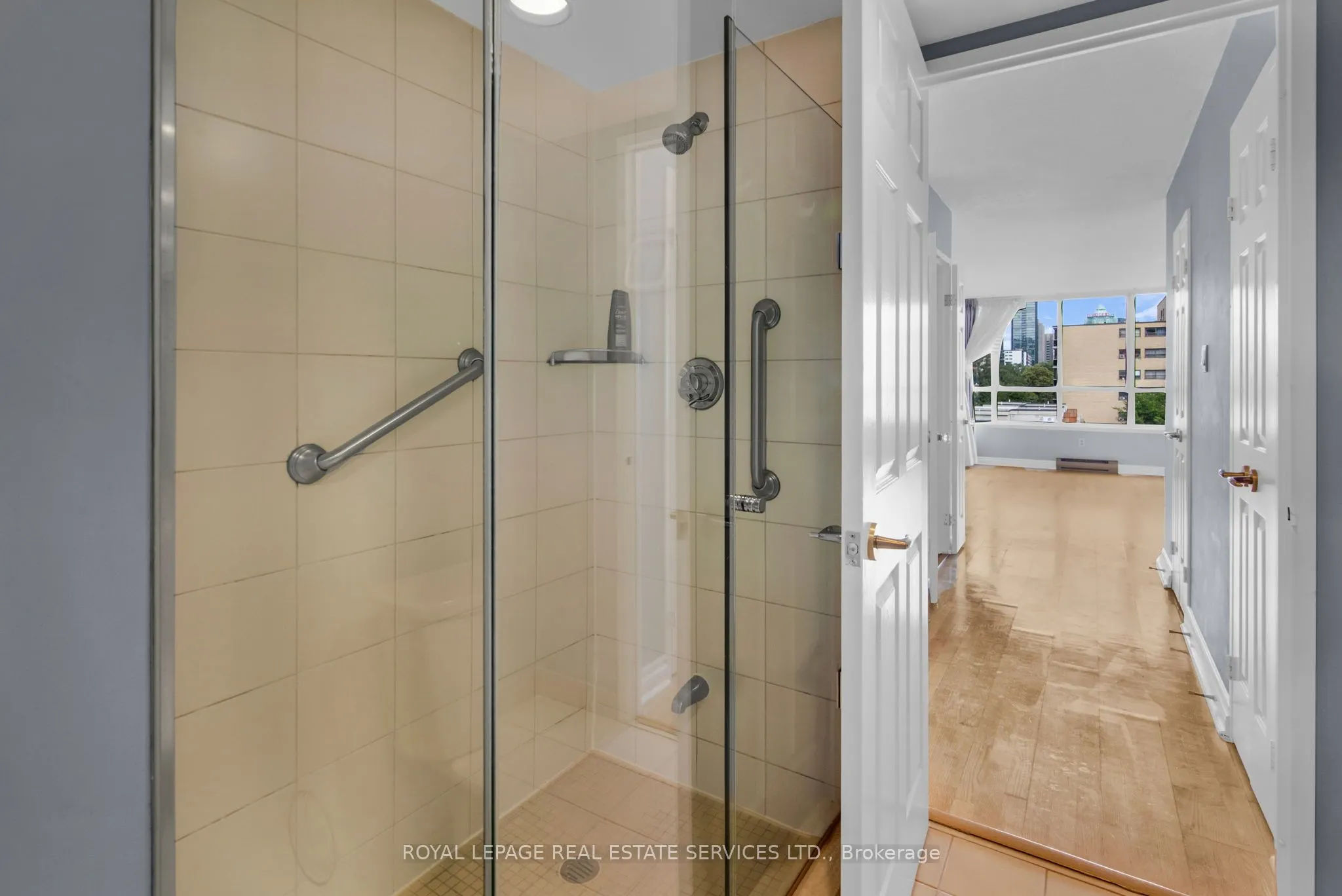 130 Carlton Street, #609