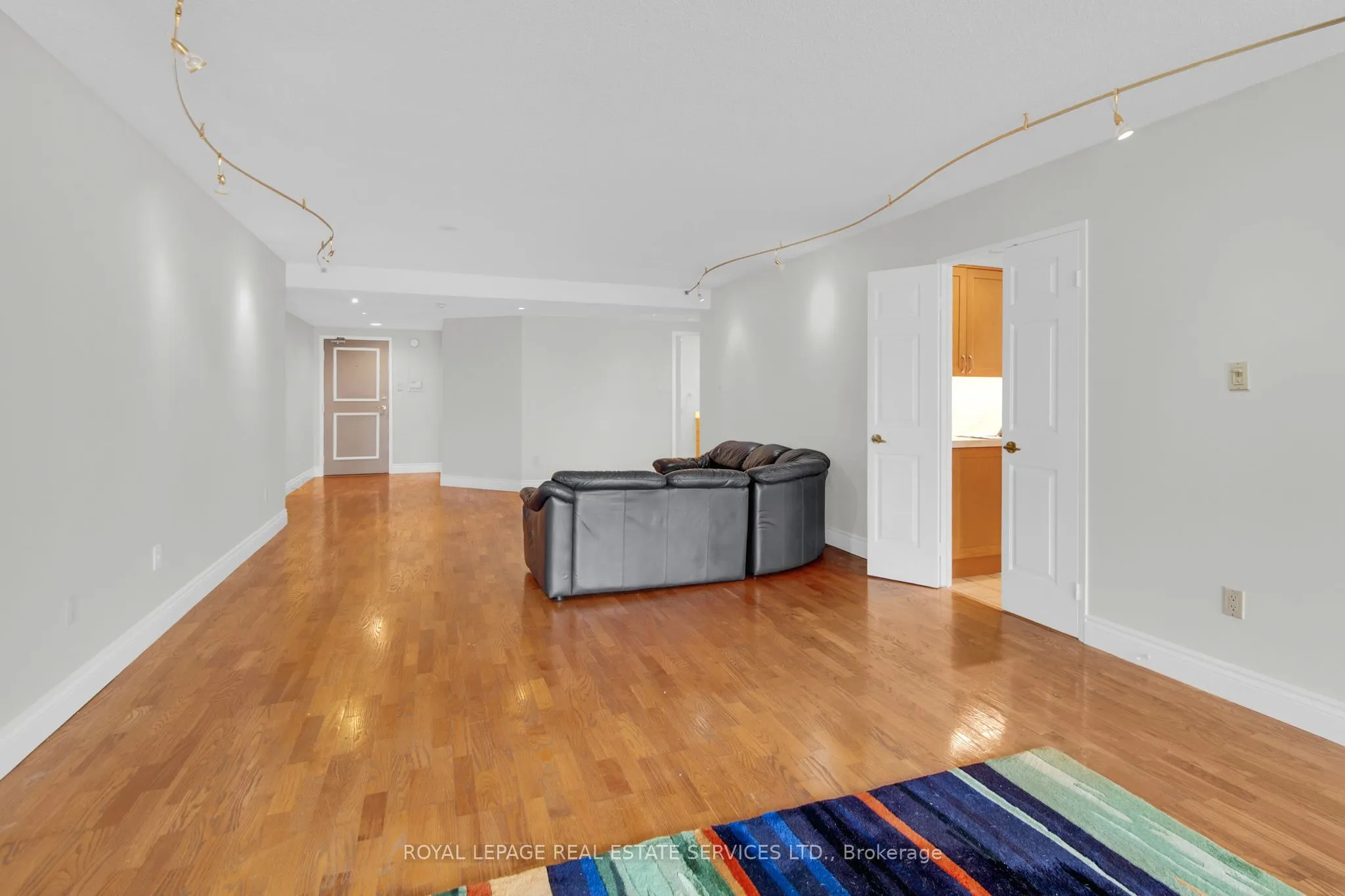 130 Carlton Street, #609