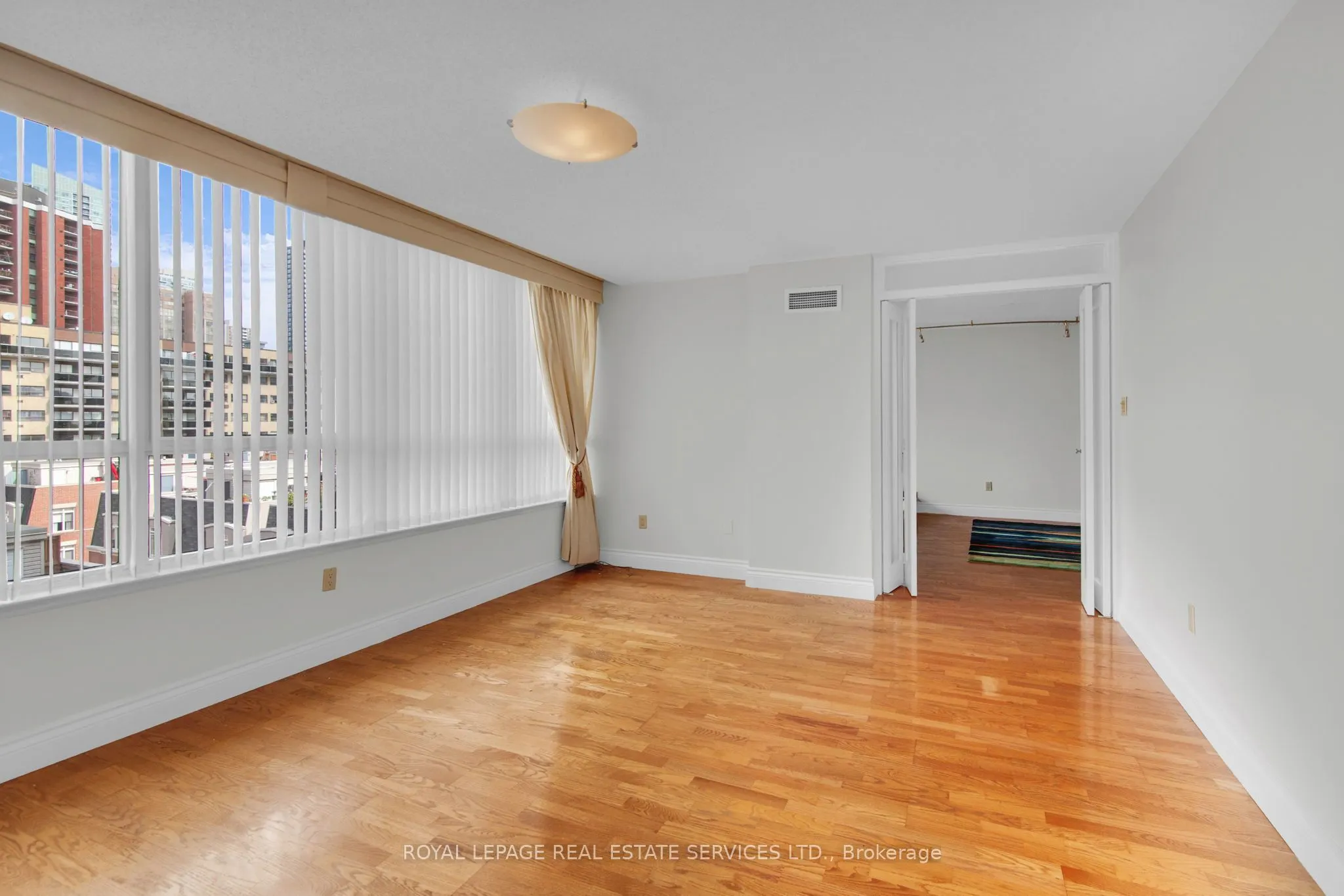 130 Carlton Street, #609