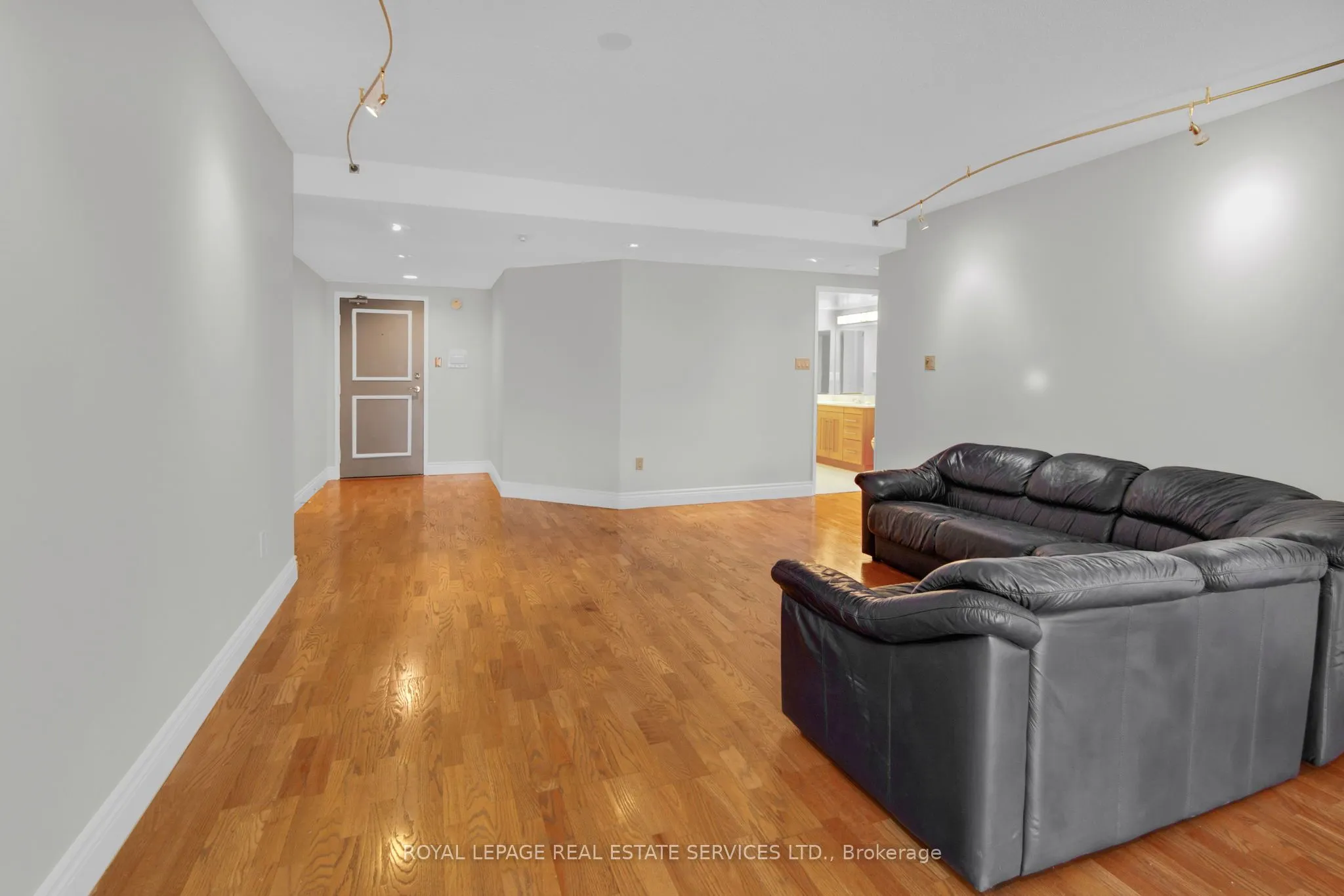 130 Carlton Street, #609