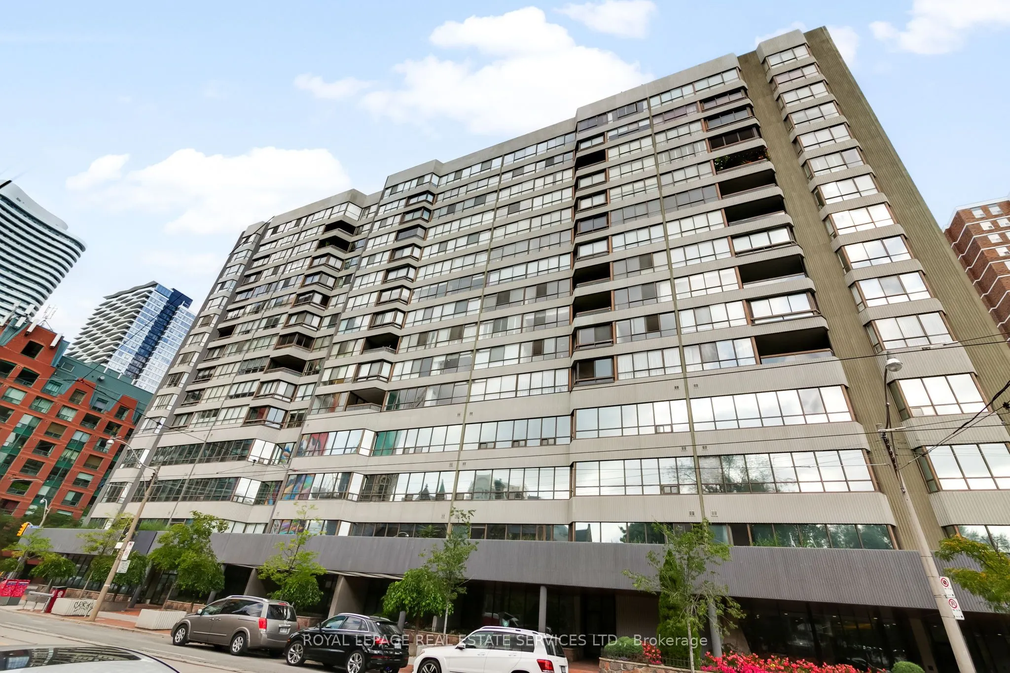 130 Carlton Street, #609